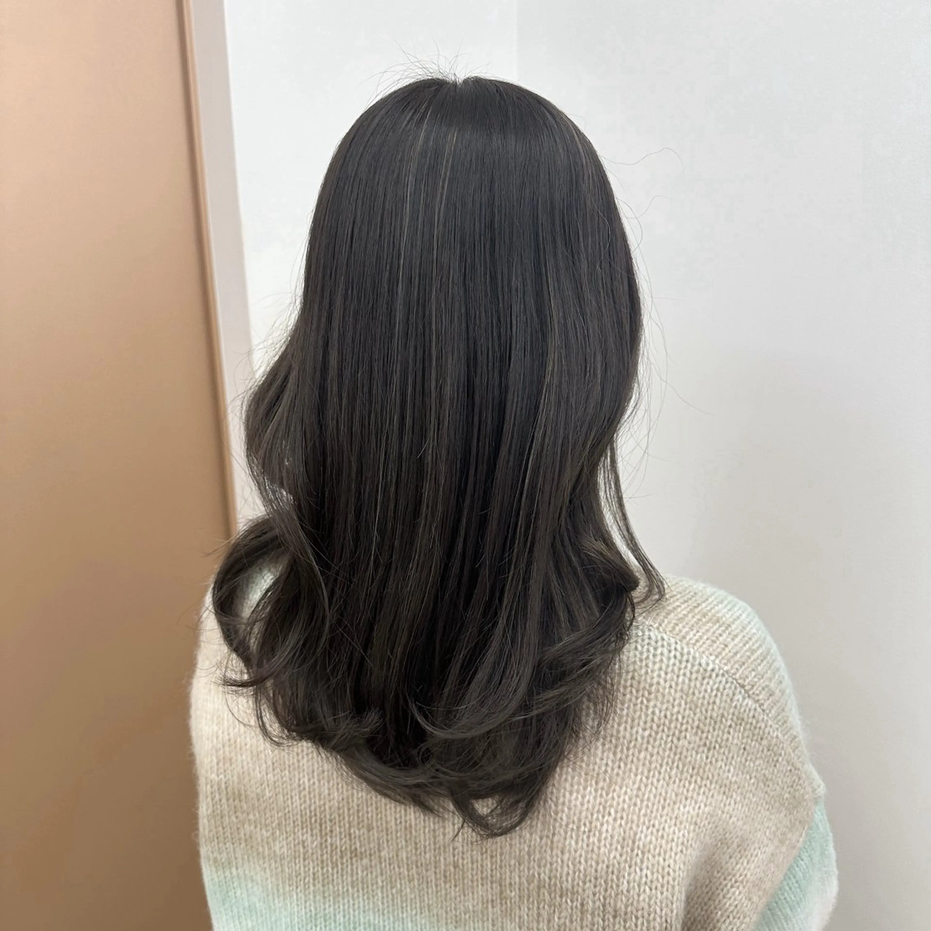 ロング 安丸 結夏のヘアスタイル