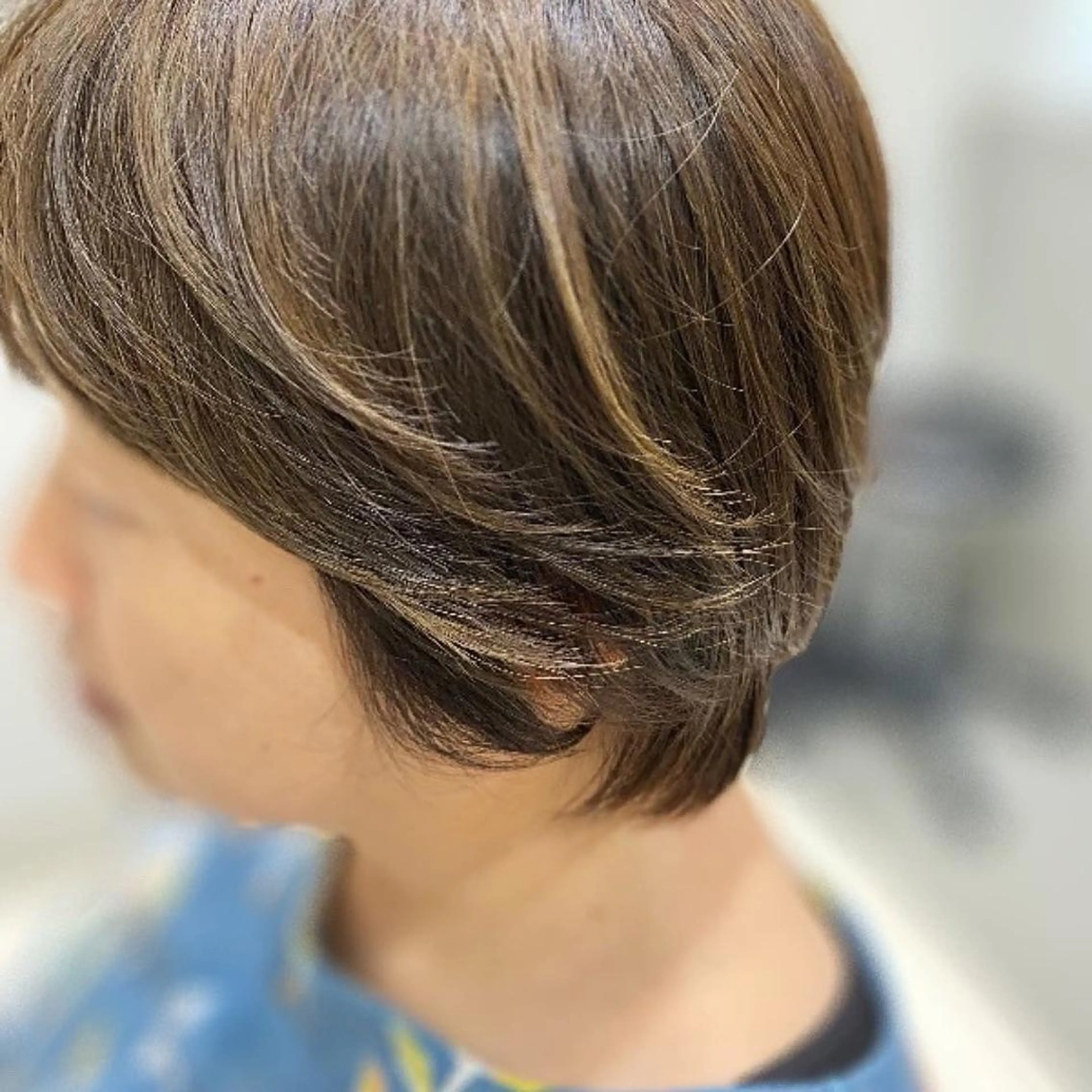 カラー ハイライトカラー LOUVRE【ルーブル】所属・柴田 久美子のヘアスタイル