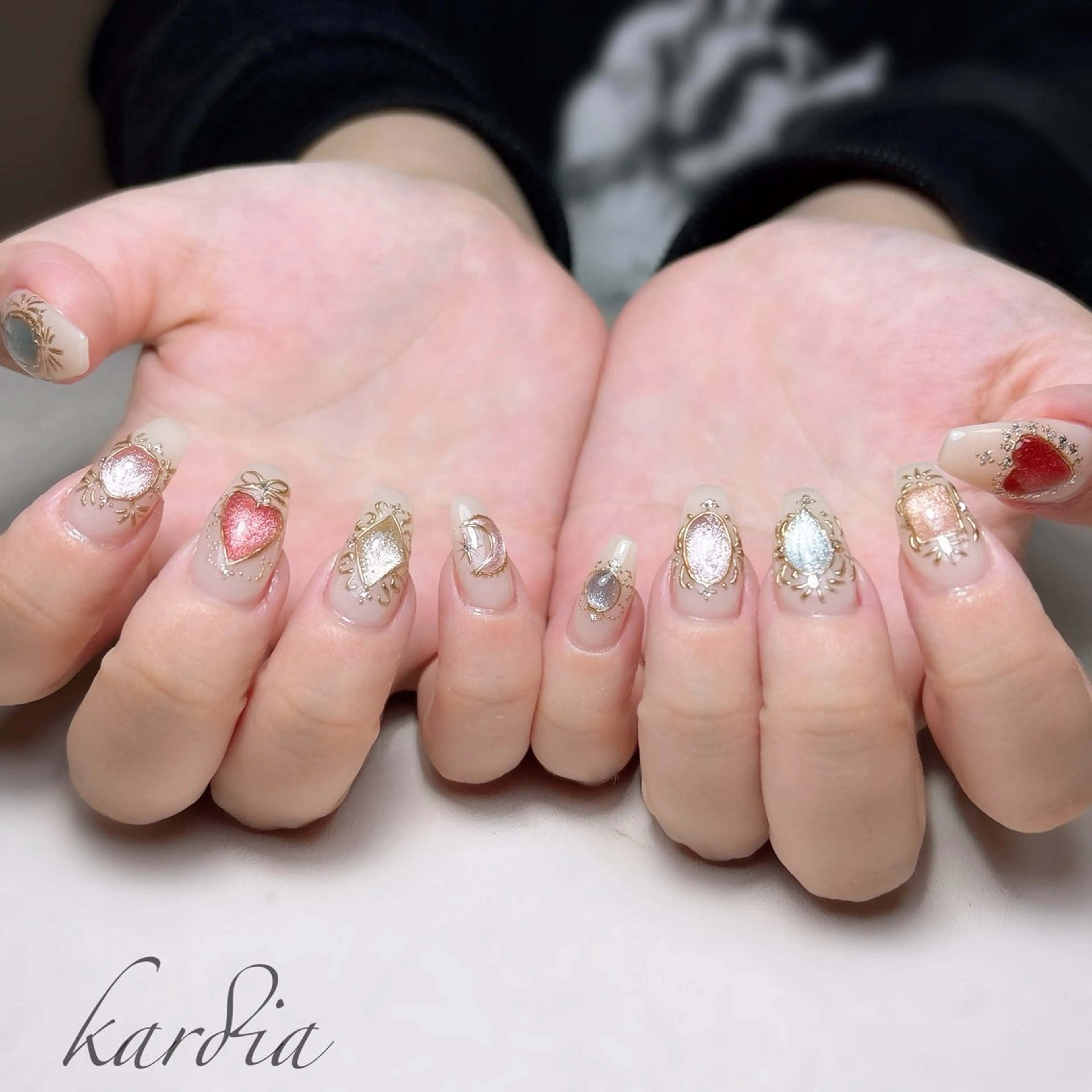 ネイル ハンドネイル καρδιά -ｶﾙﾃﾞｨｱ-のネイルデザイン