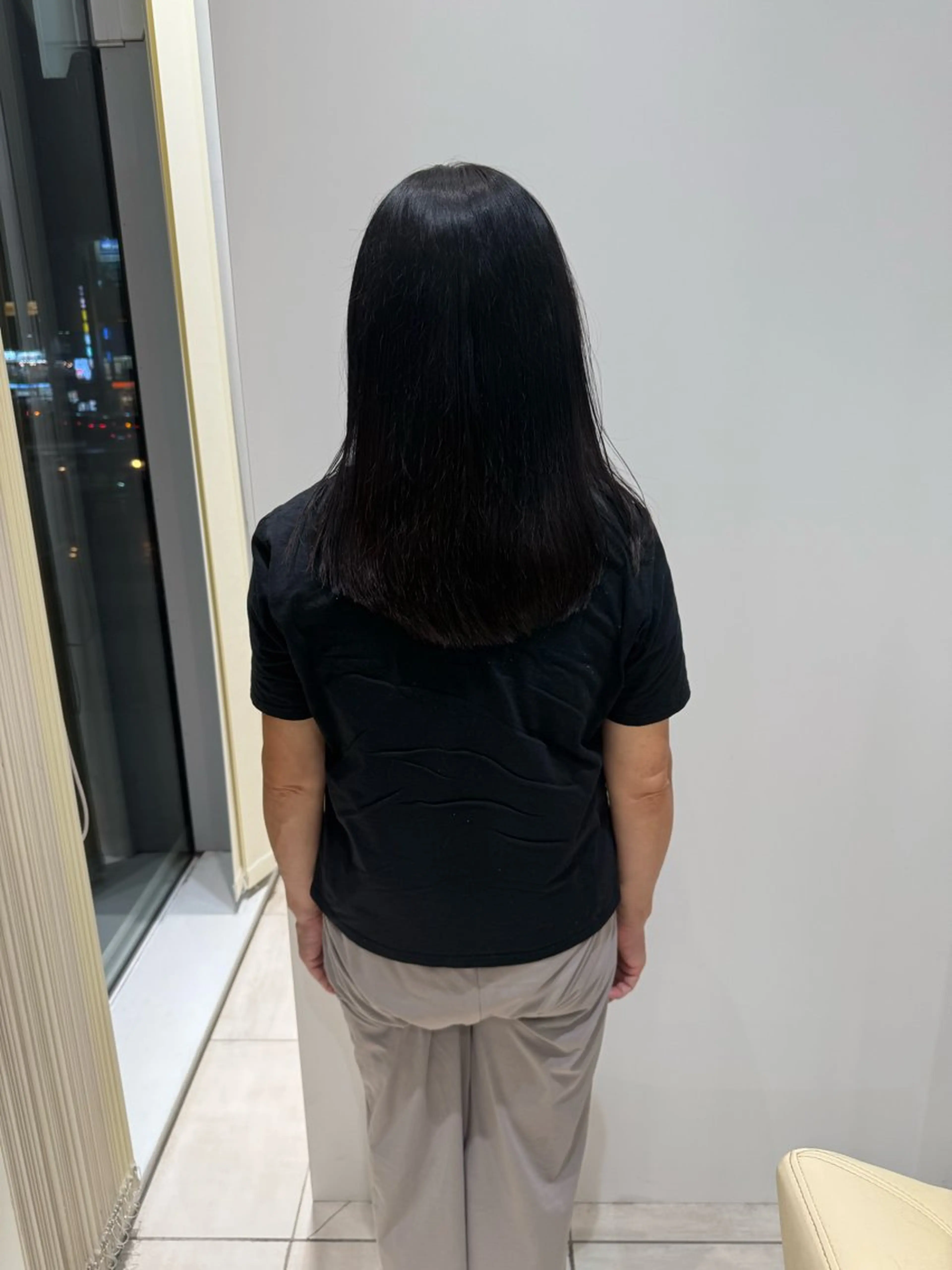 ロング レイヤーカット ZELE AVEDA浦和PARCO店所属・若生 神のヘアスタイル