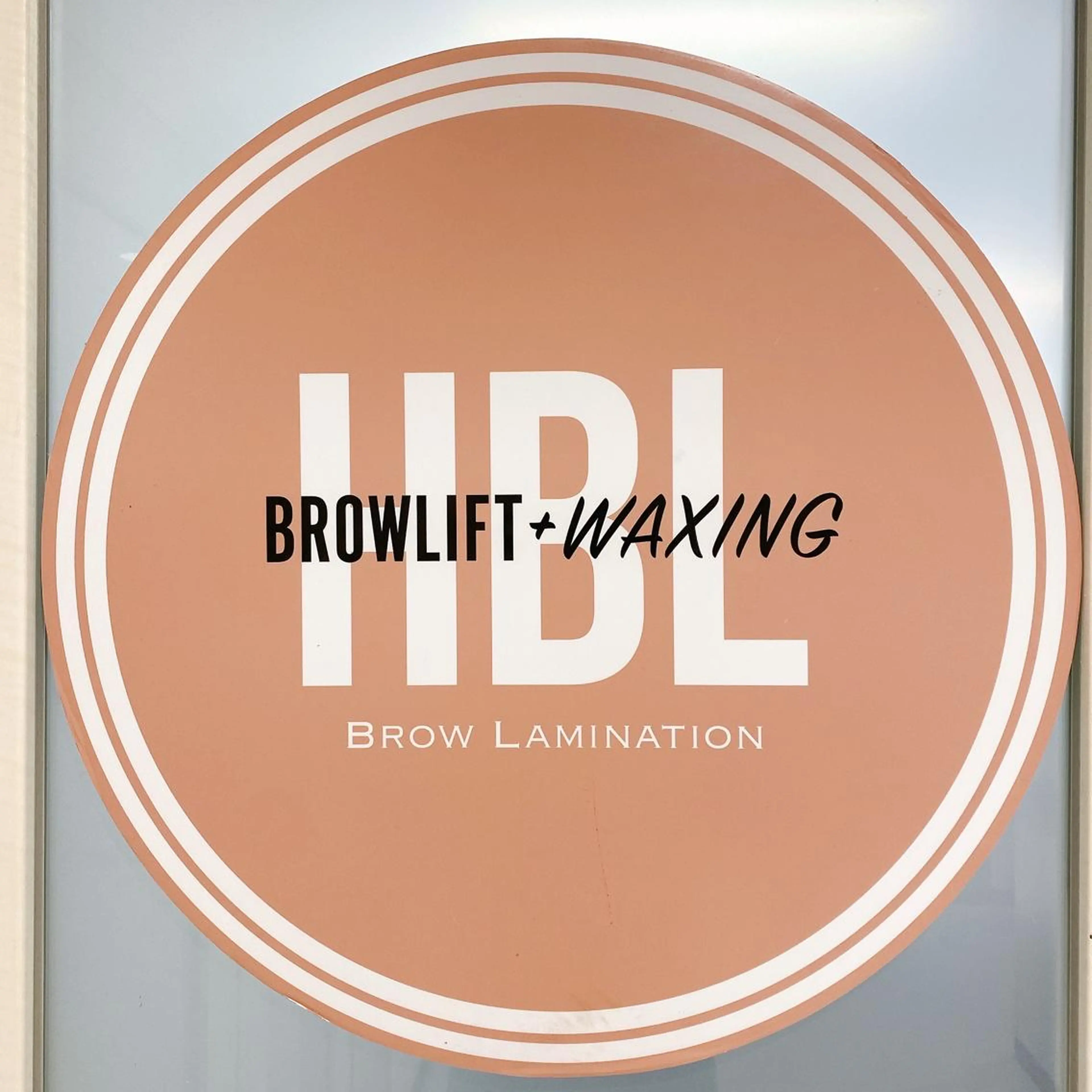 アイブロウ ハリウッドブロウリフト Grace naoのマツエク・マツパデザイン