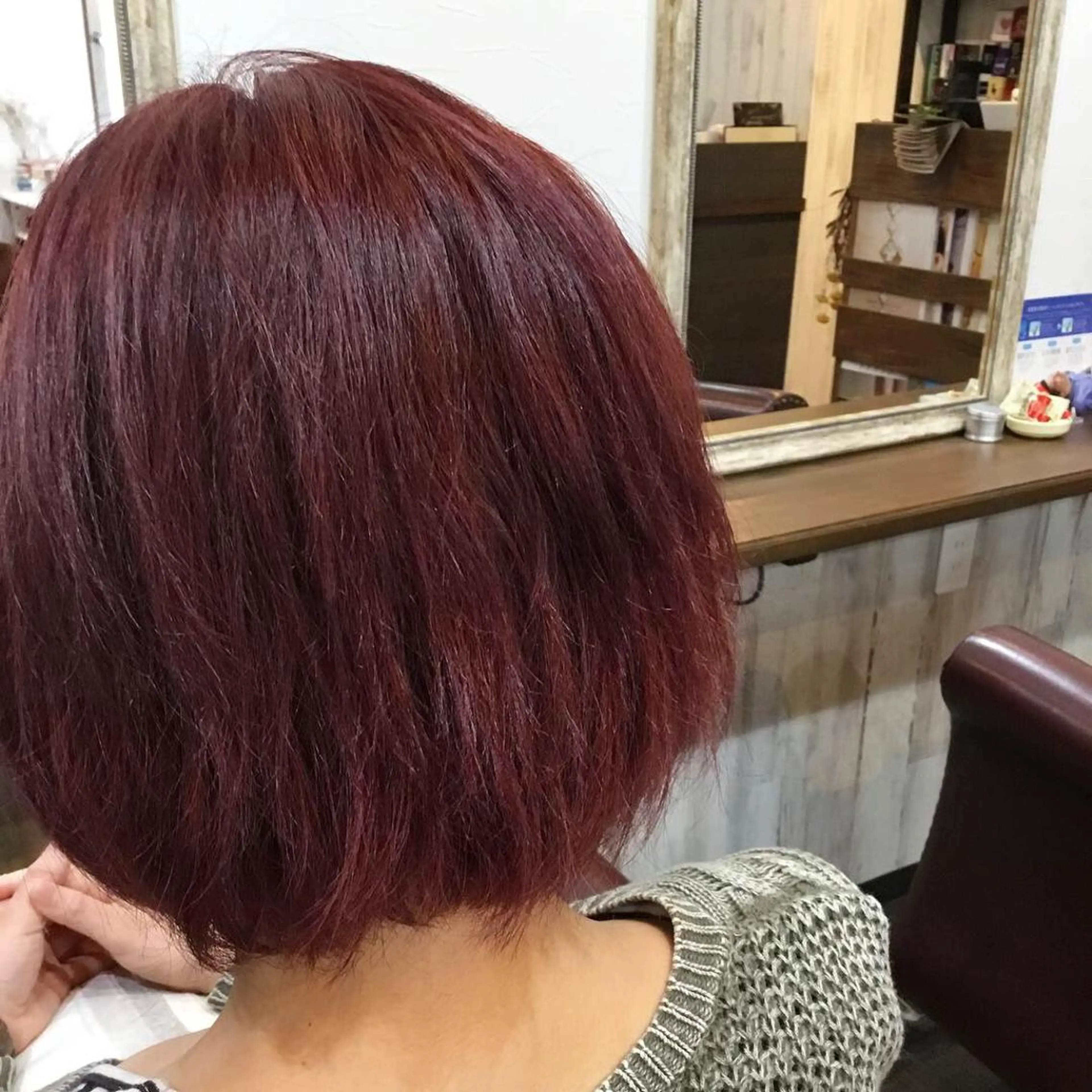 ショート カラー embrace エンブレイスのヘアスタイル