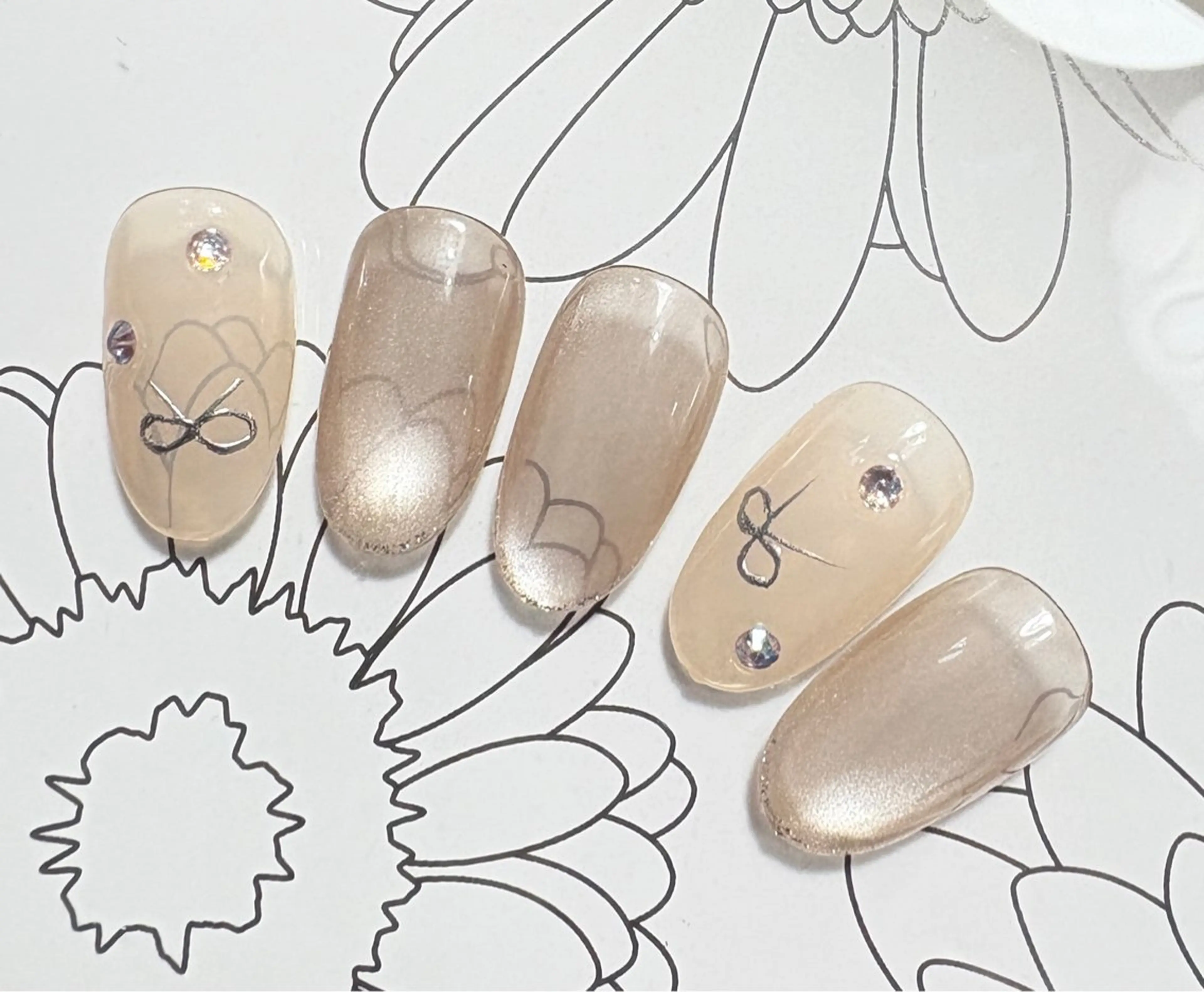 ネイル ハンドネイル AngelChris ビューティーサロンのネイルデザイン