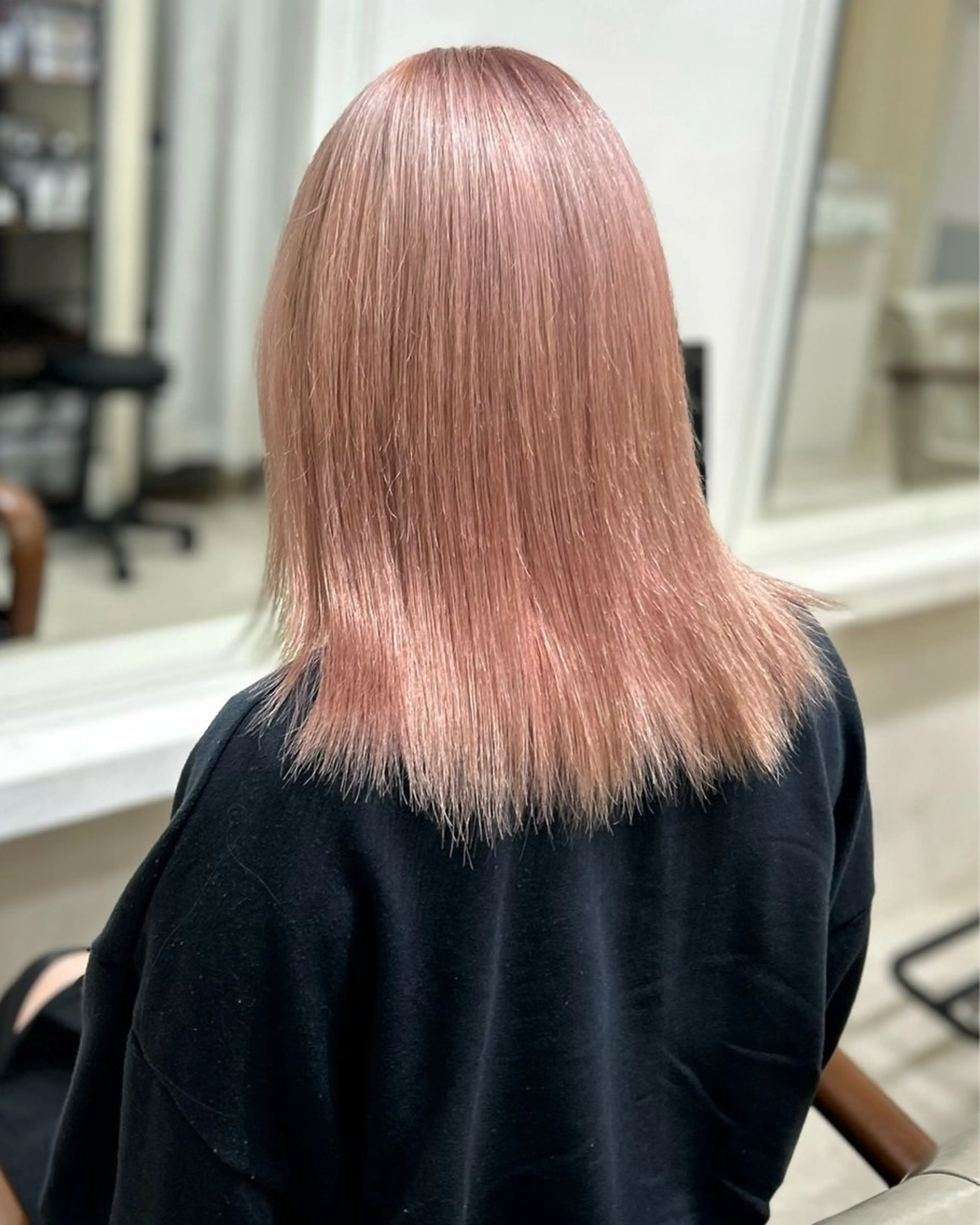 セミロング ヘアカラー トリートメント carina✂️ ハイトーンカラー🤩のヘアスタイル