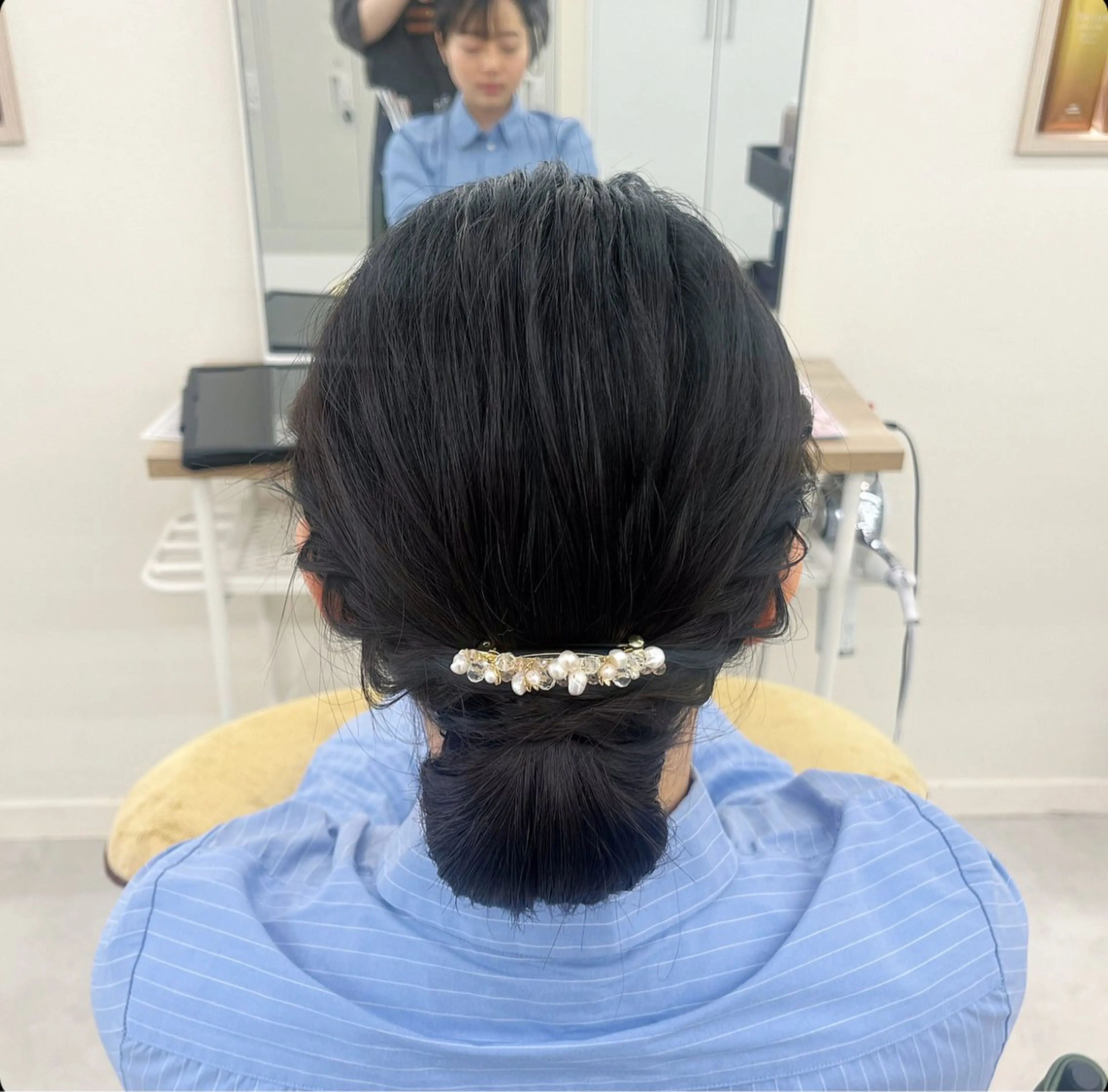 ミディアム ユイナ 🕊NaVI ベージュ/透明感のヘアスタイル