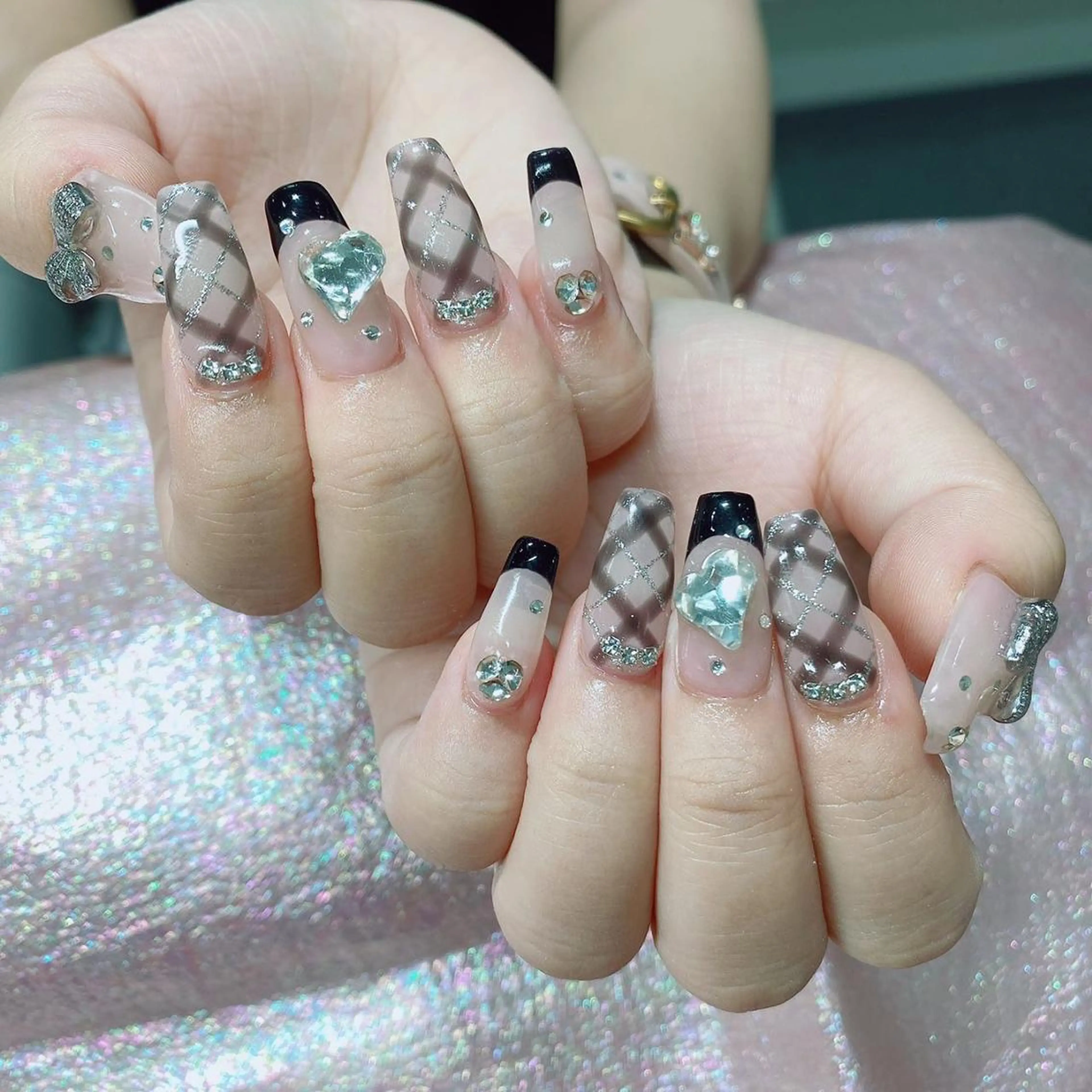 ネイル アートネイル 長さ出し ネイルチップ Queens PUPUのネイルデザイン