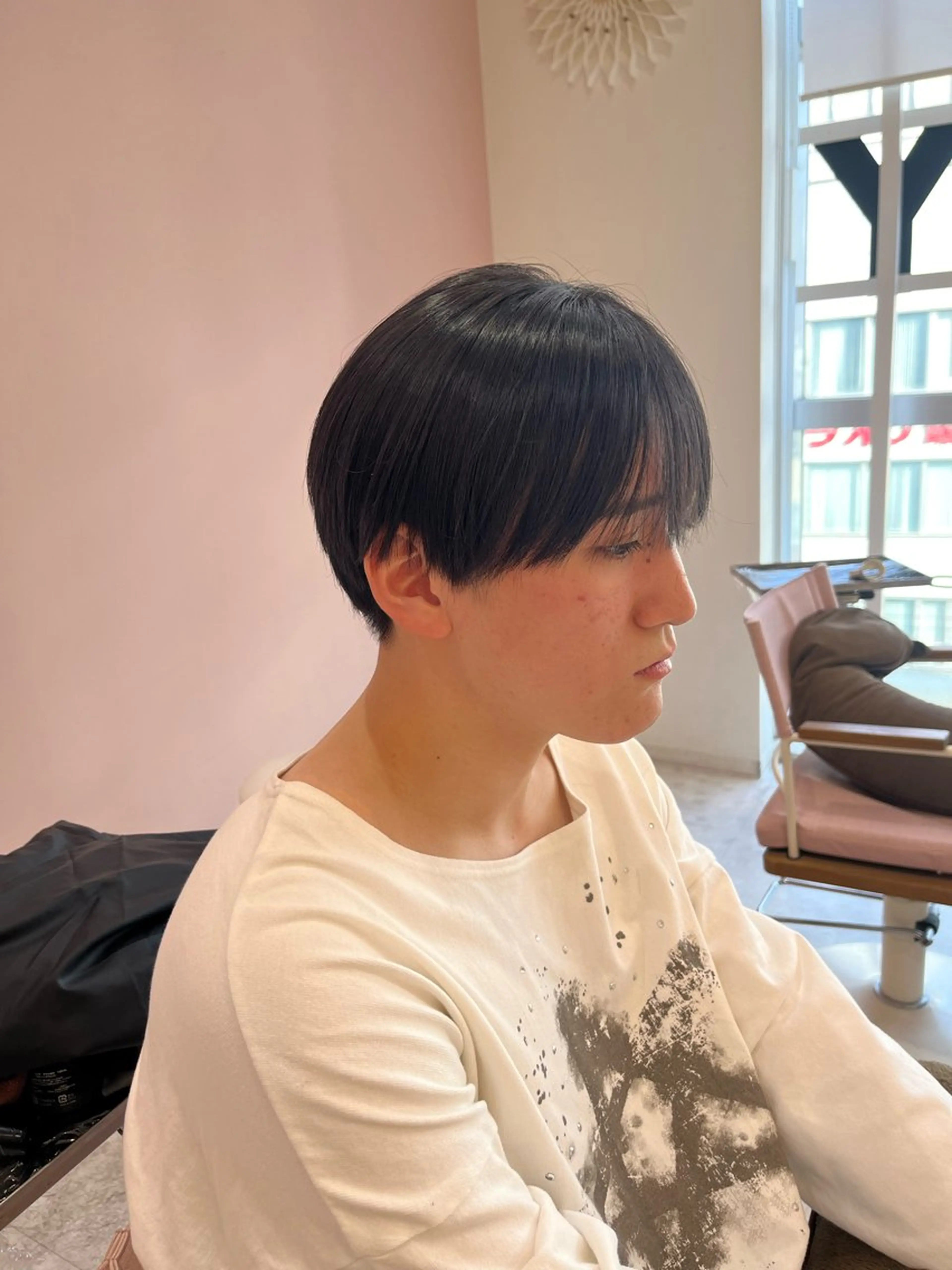 ショート メンズ 尾花 和奏のヘアスタイル