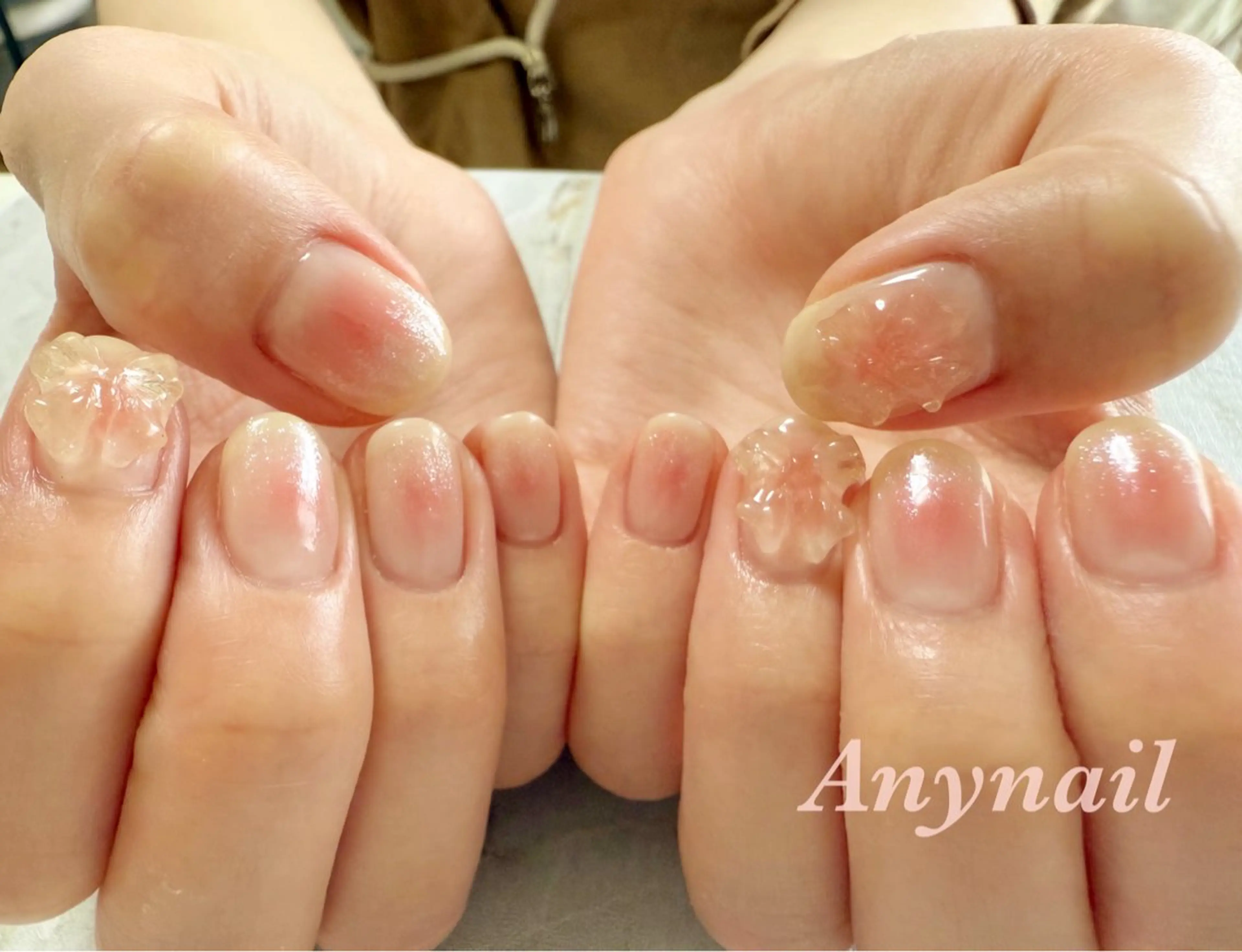 ネイル ブルー チークネイル クリアネイル リボン ハンドネイル 岩澤 恵子のネイルデザイン