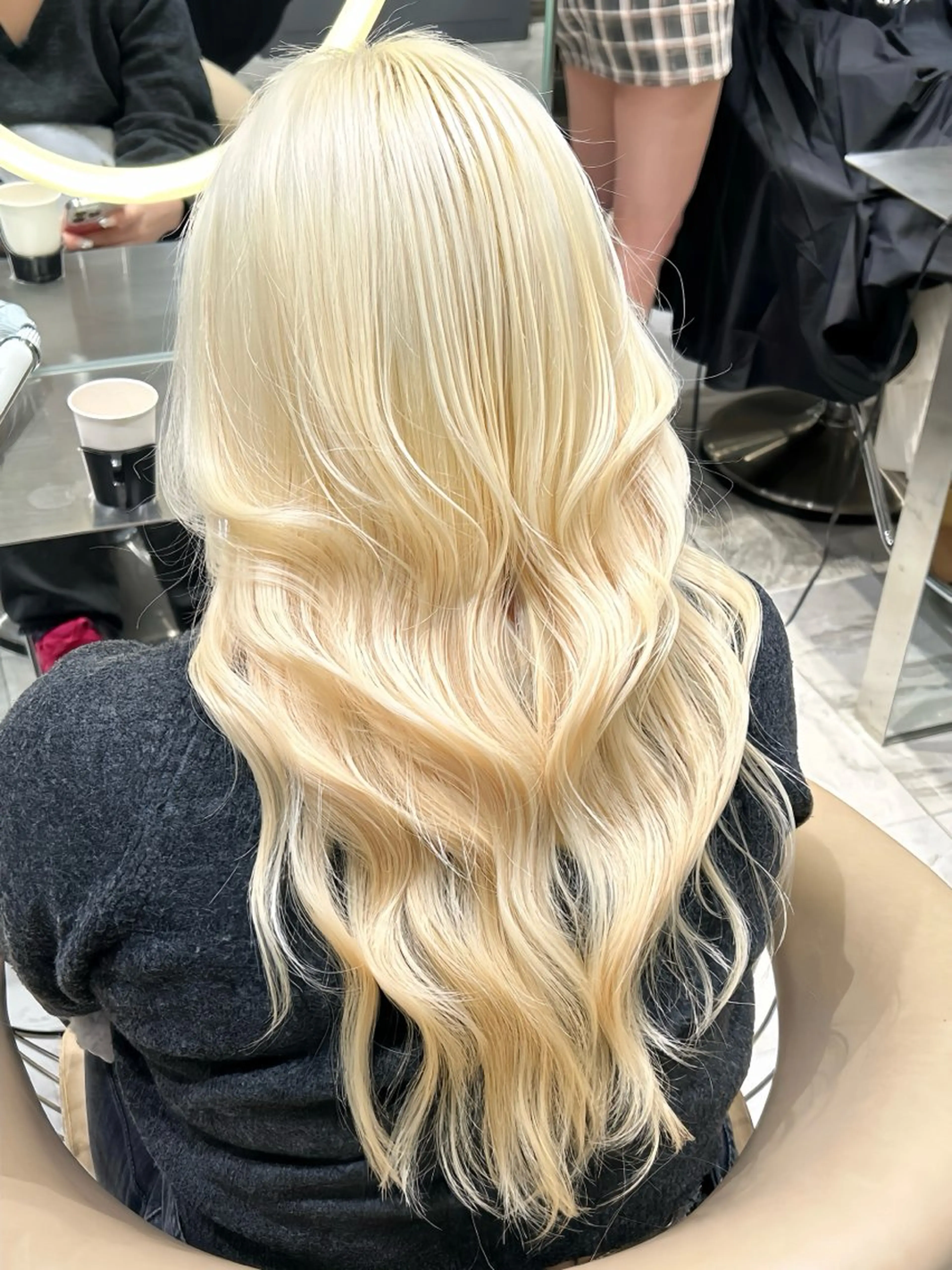 ロング カラー ブリーチ ブロンド ダブルカラー カット ヘアカラー トリートメント 🥇KEN /レイヤー/艶カラーのヘアスタイル