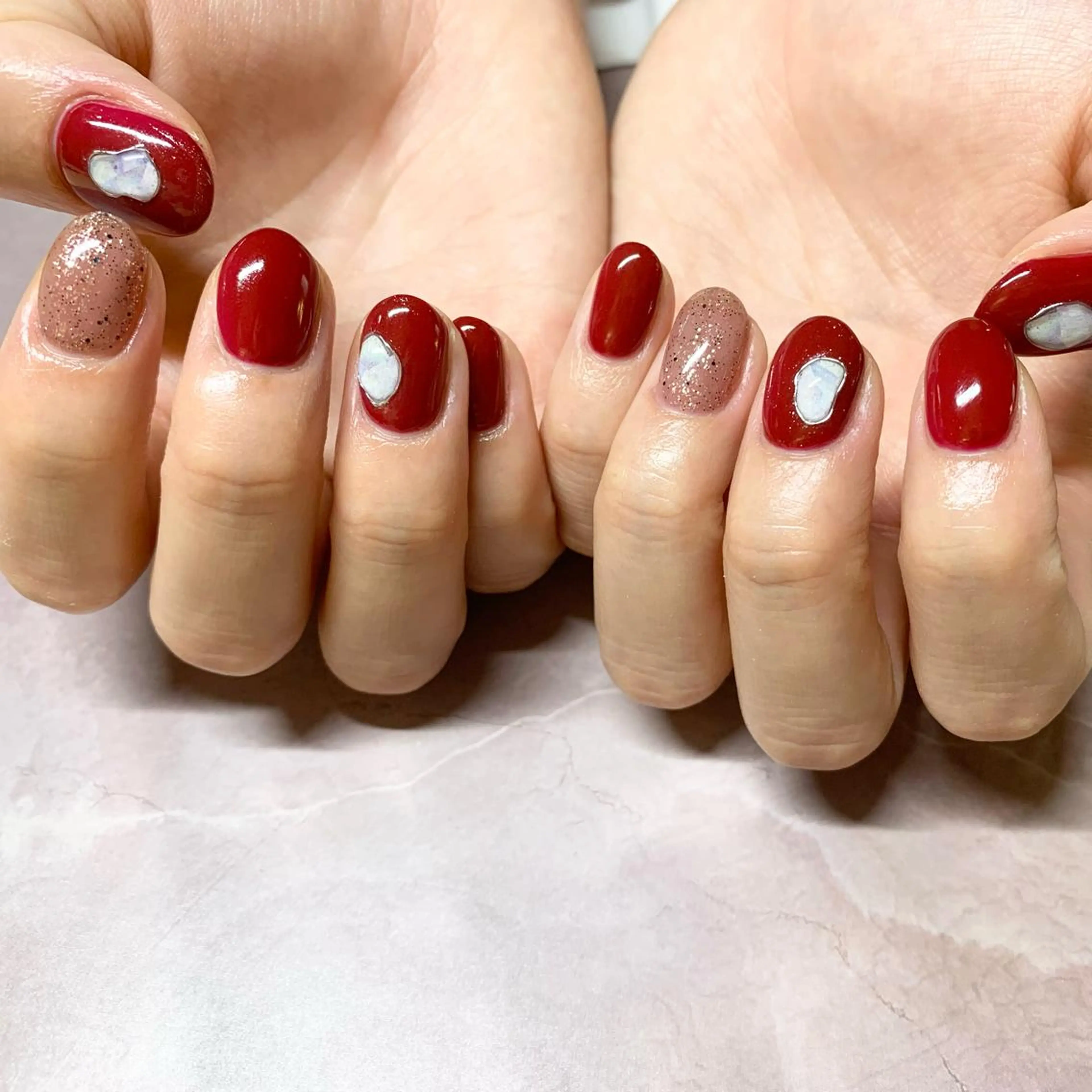 ネイル ハンドネイル ウシク ミユキのネイルデザイン