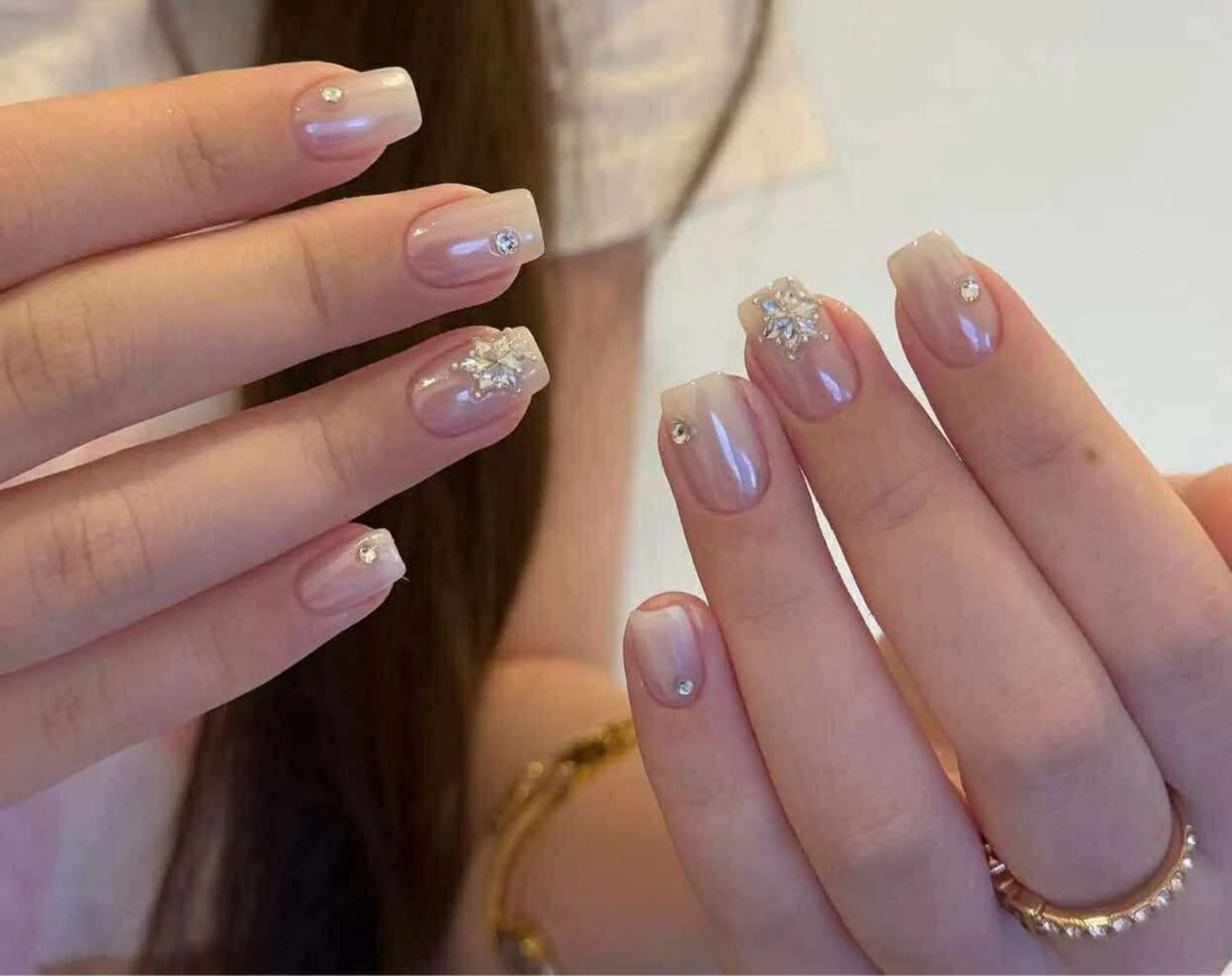 ミラーネイル＋ツンプルデザインの写真