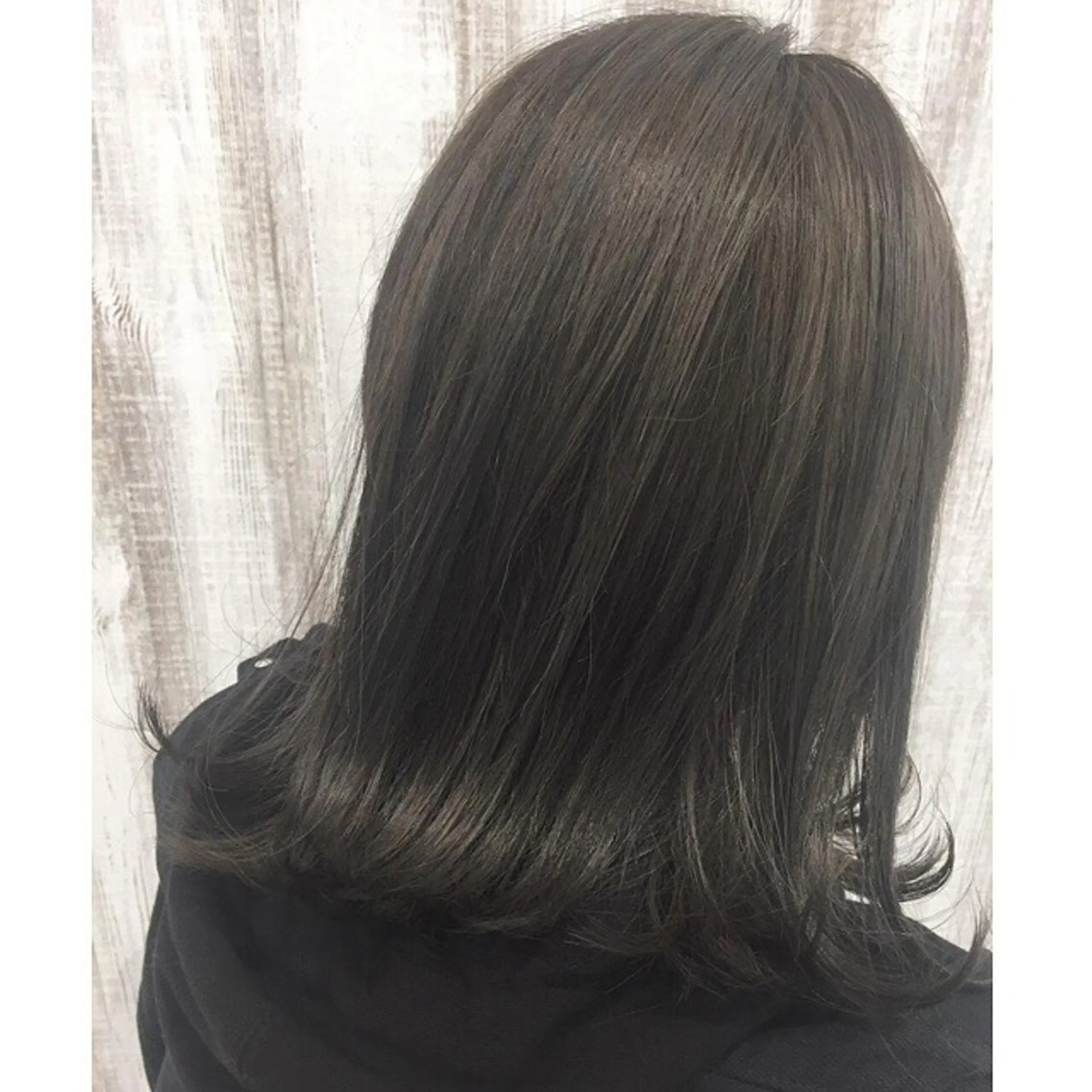 ミディアム カラー ブルーカラー ブルージュ ヘアカラー トリートメント 透明感♡︎♡︎ 佐々木早苗のヘアスタイル