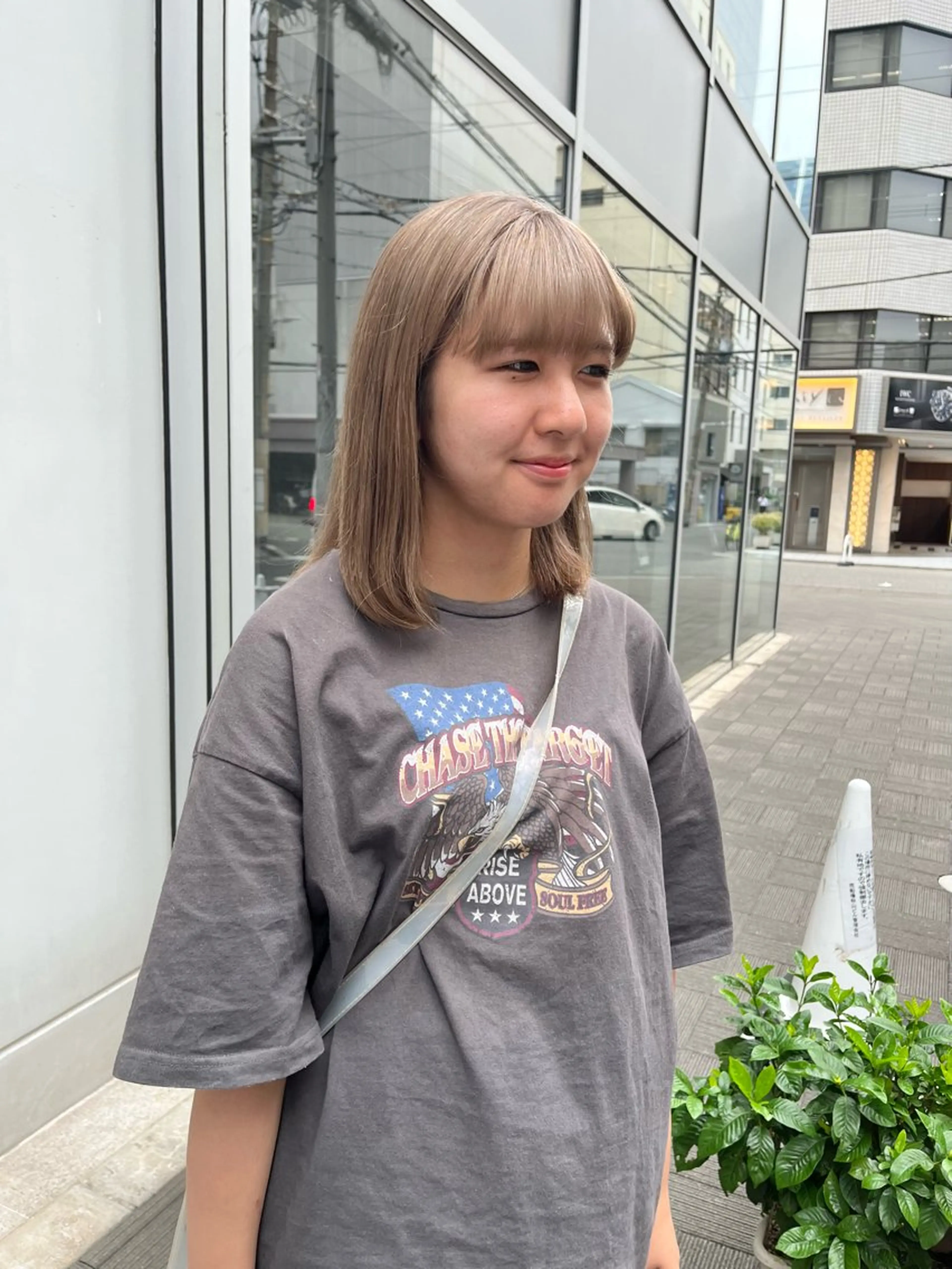 ミディアム カラー ベージュカラー 透明感カラー ダブルカラー イルミナカラー ミルクティーベージュ カット ヘアカラー ショート/パーマ/ カラー/FUKOのヘアスタイル