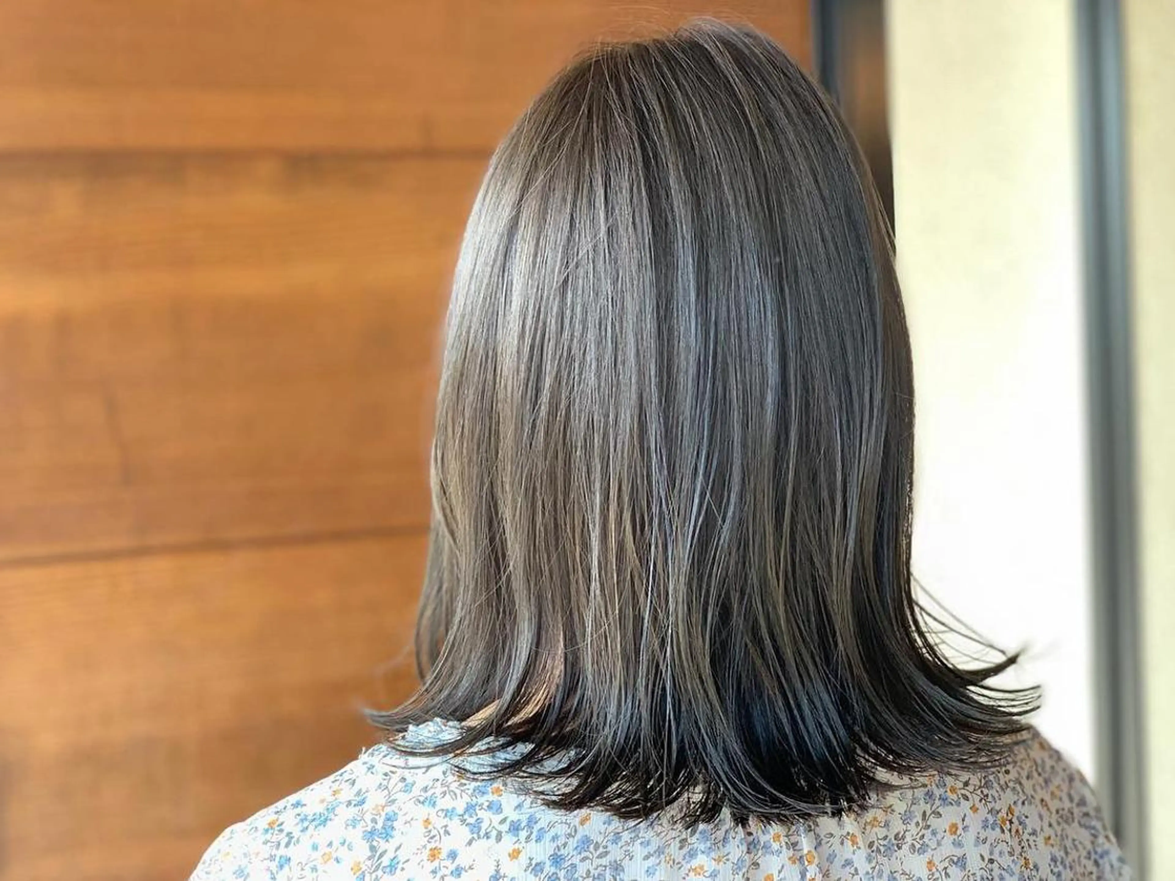 ミディアム カラー グレージュ ヘアカラー トリートメント IORI #韓国ヘア#髪質改善のヘアスタイル