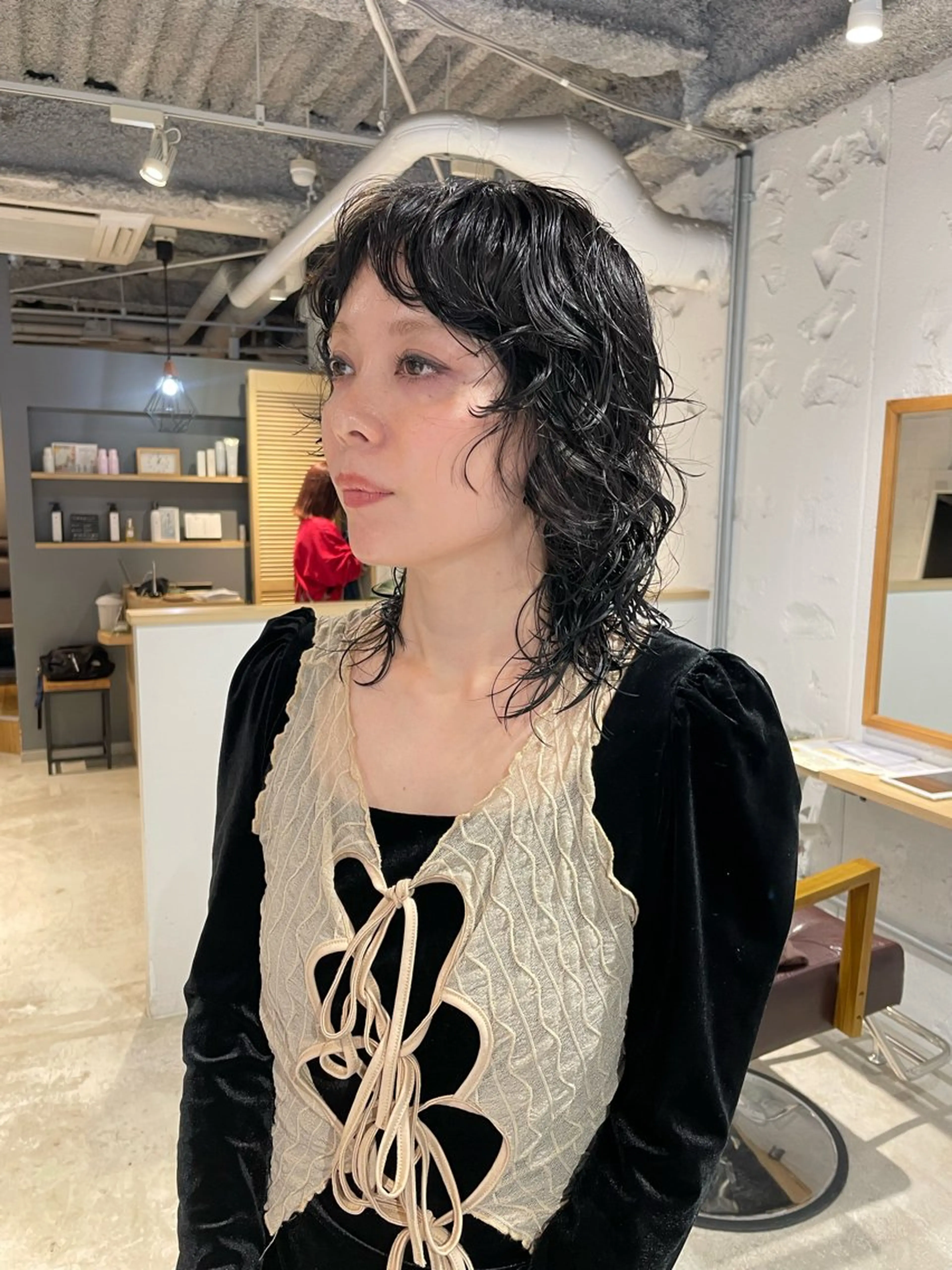 ミディアム パーマ ミディアムパーマ レイヤーカット ウルフカット ウルフレイヤー レイヤー×初 パーマ|hinakoのヘアスタイル