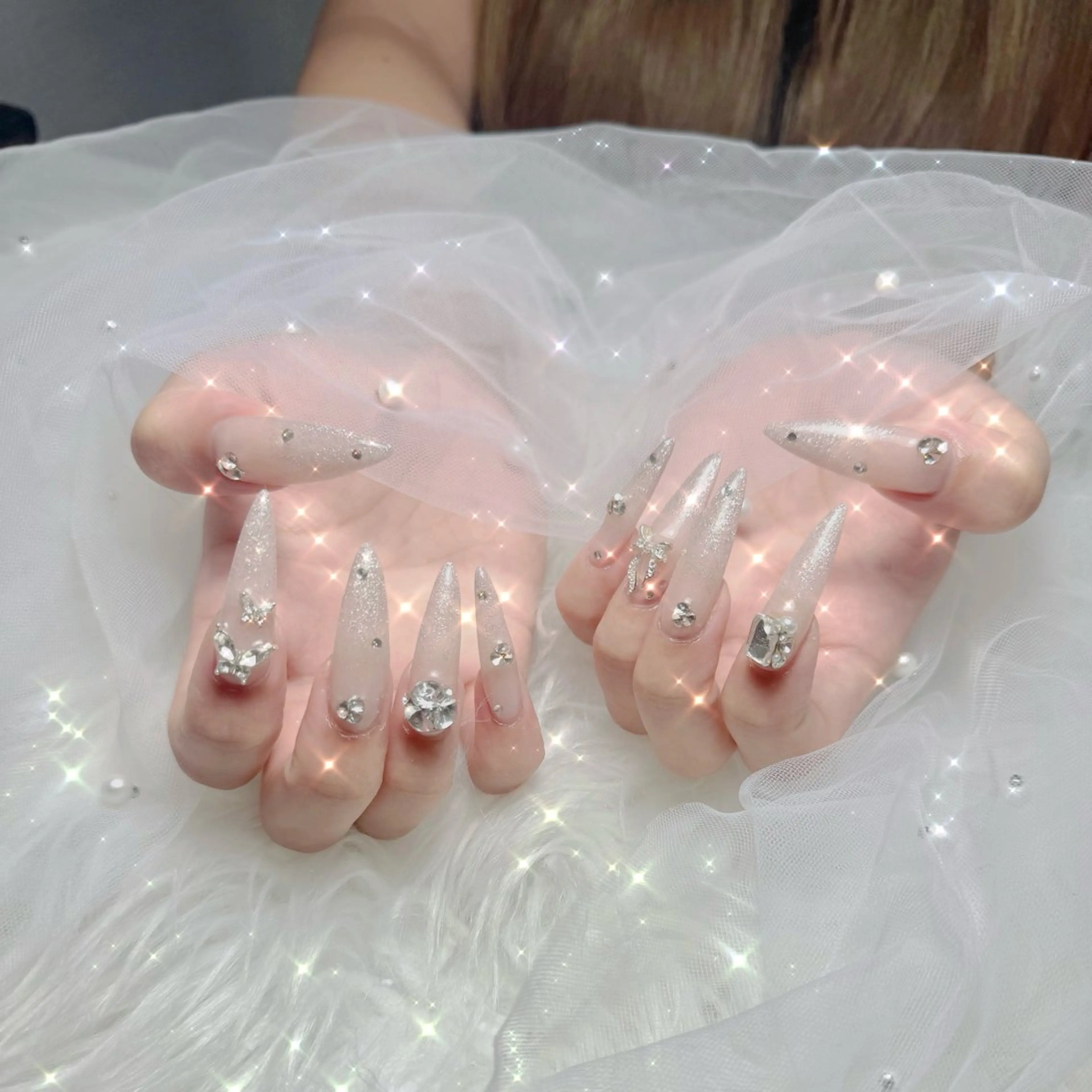 ネイル キラキラネイル ロングネイル ハンドネイル Rino momo京橋のネイルデザイン