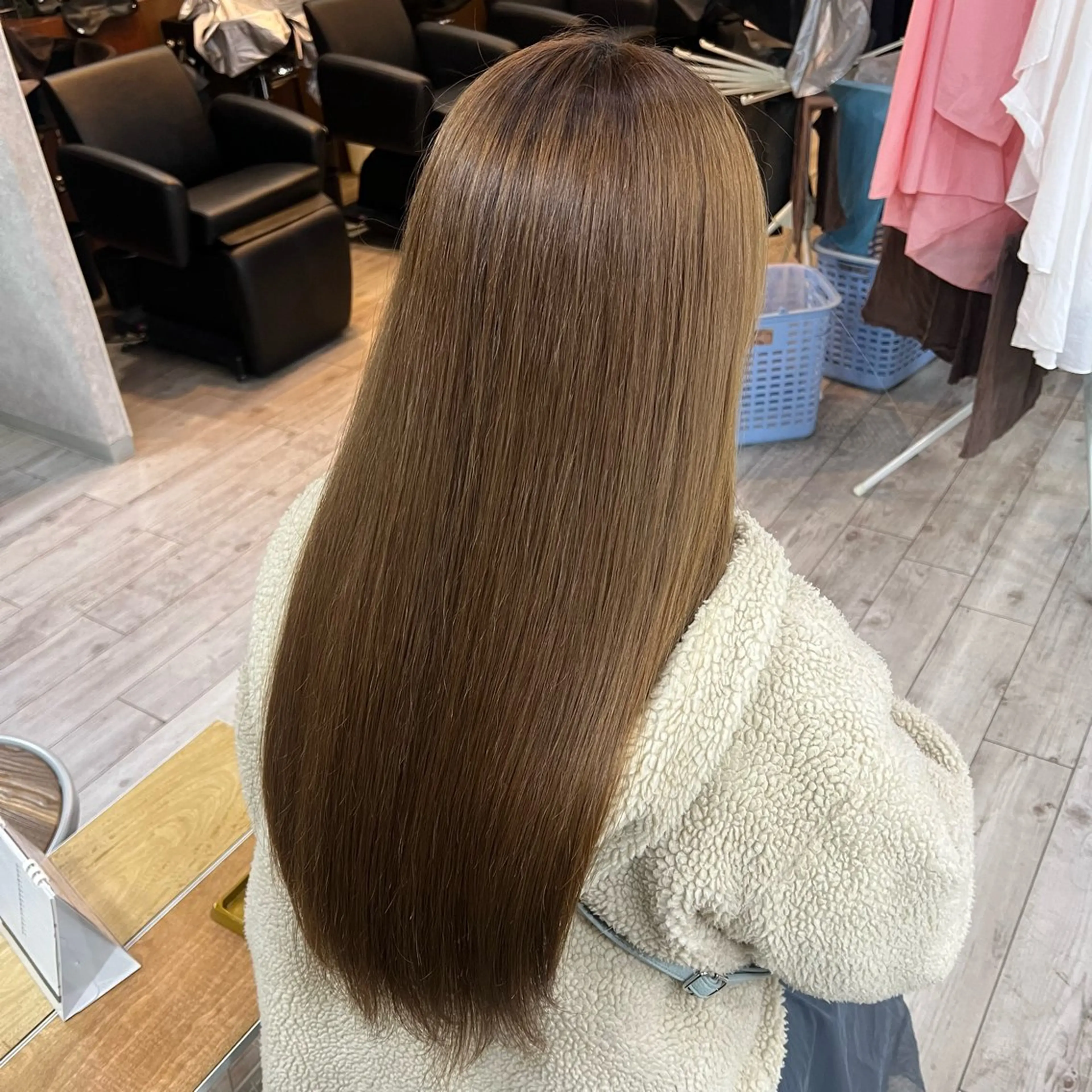 ロング トリートメント ヘアカラー トリートメント 平野 優菜 / 透明感 ツヤ 暖色のヘアスタイル