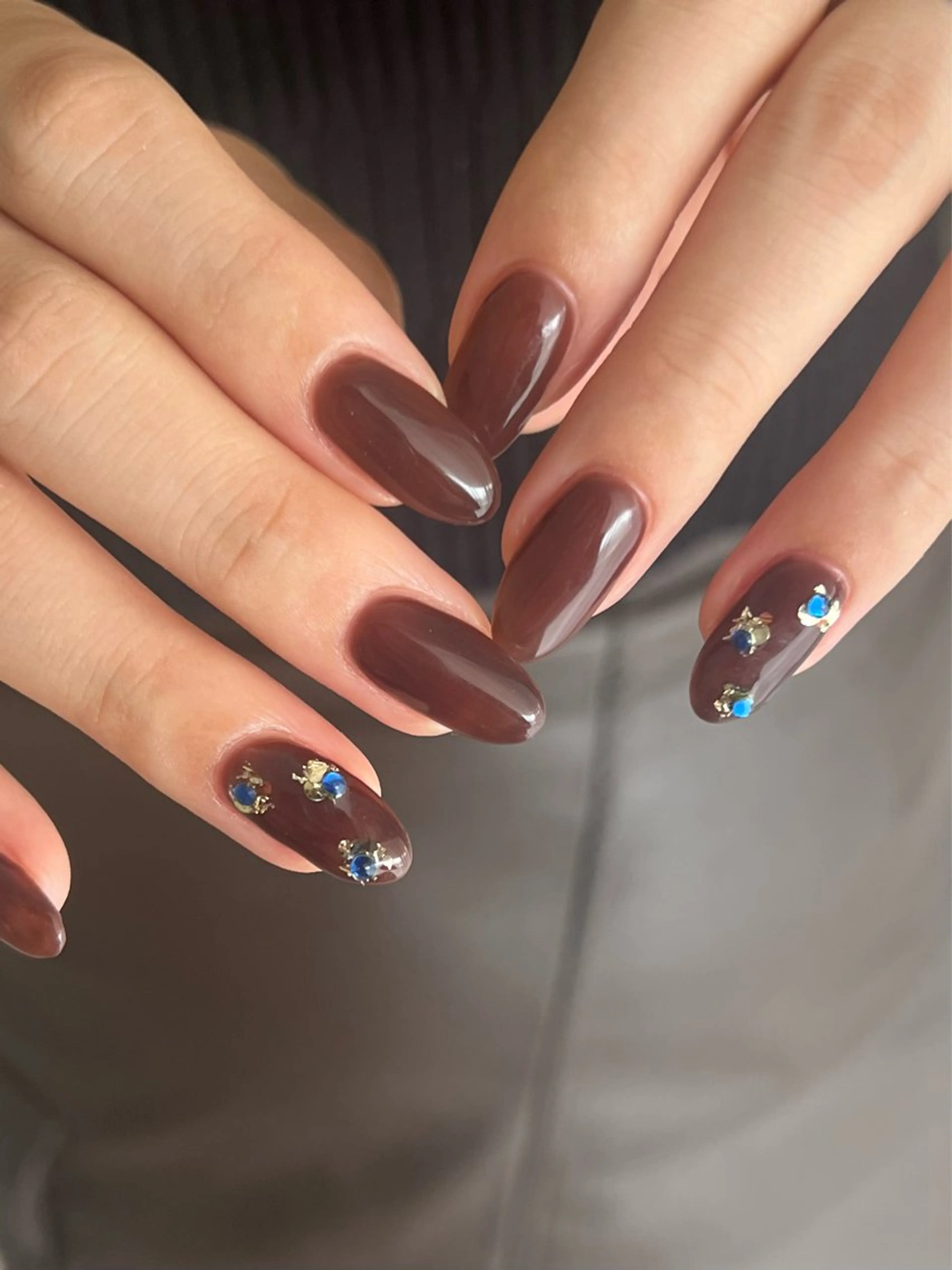 ネイル アートネイル ボルドー ネイルチップ AURA nailartのネイルデザイン