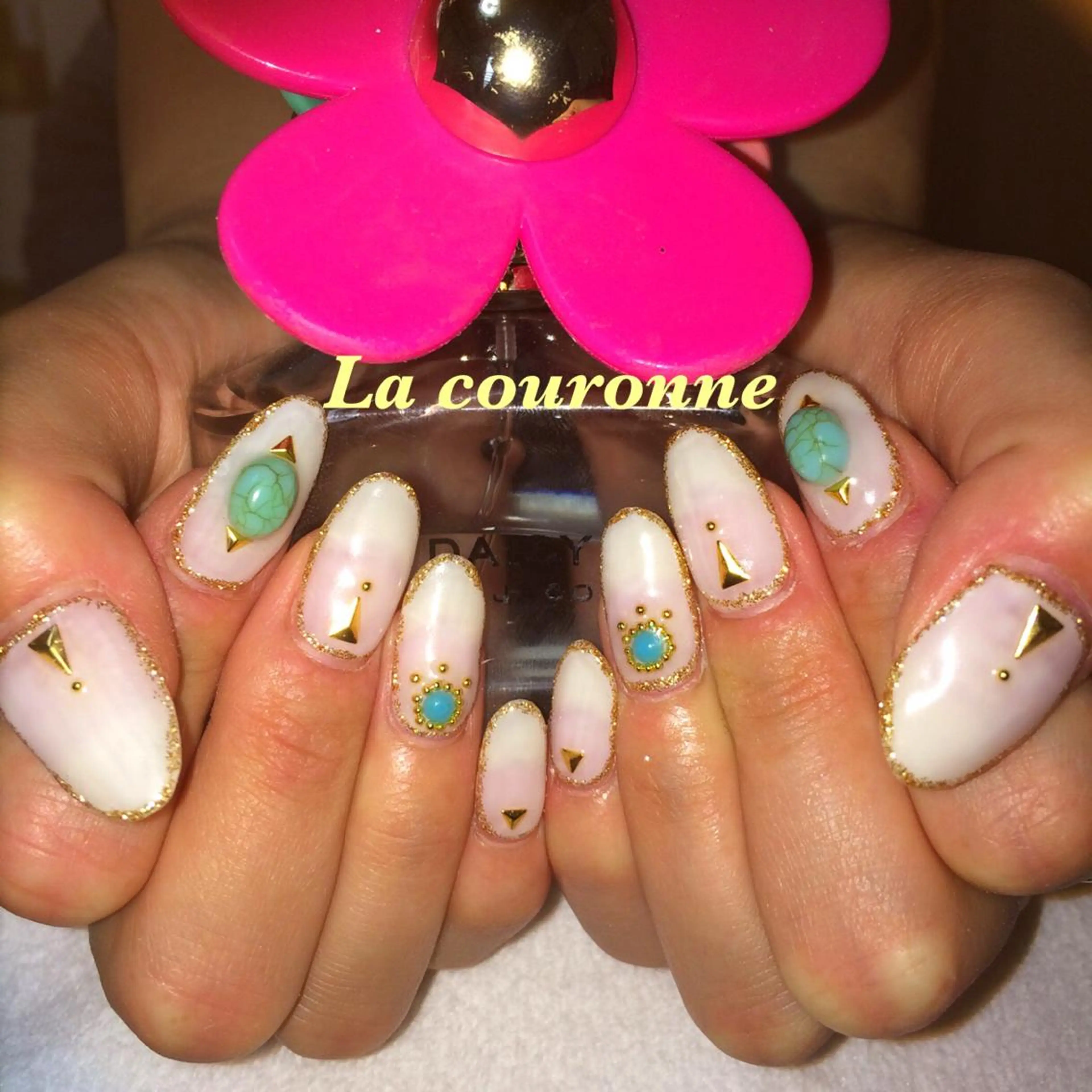 ネイル Lacouronne NATSUMIのネイルデザイン