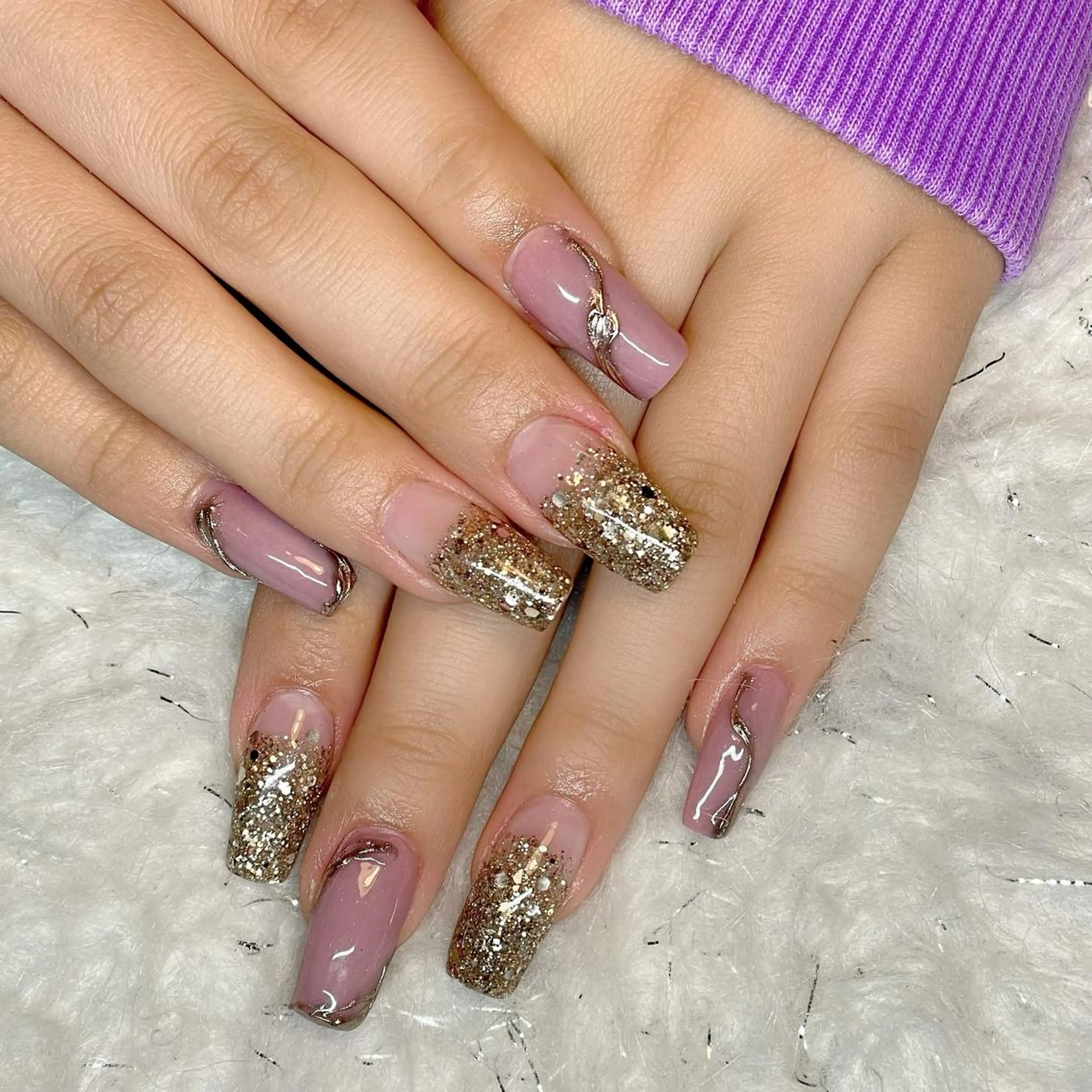 ネイル アートネイル ラメ(グリッター) ミラーネイル ハンドネイル ネイルサロンfeel茂原店所属・Feel ‪‪☺︎‬Yuriaのネイルデザイン