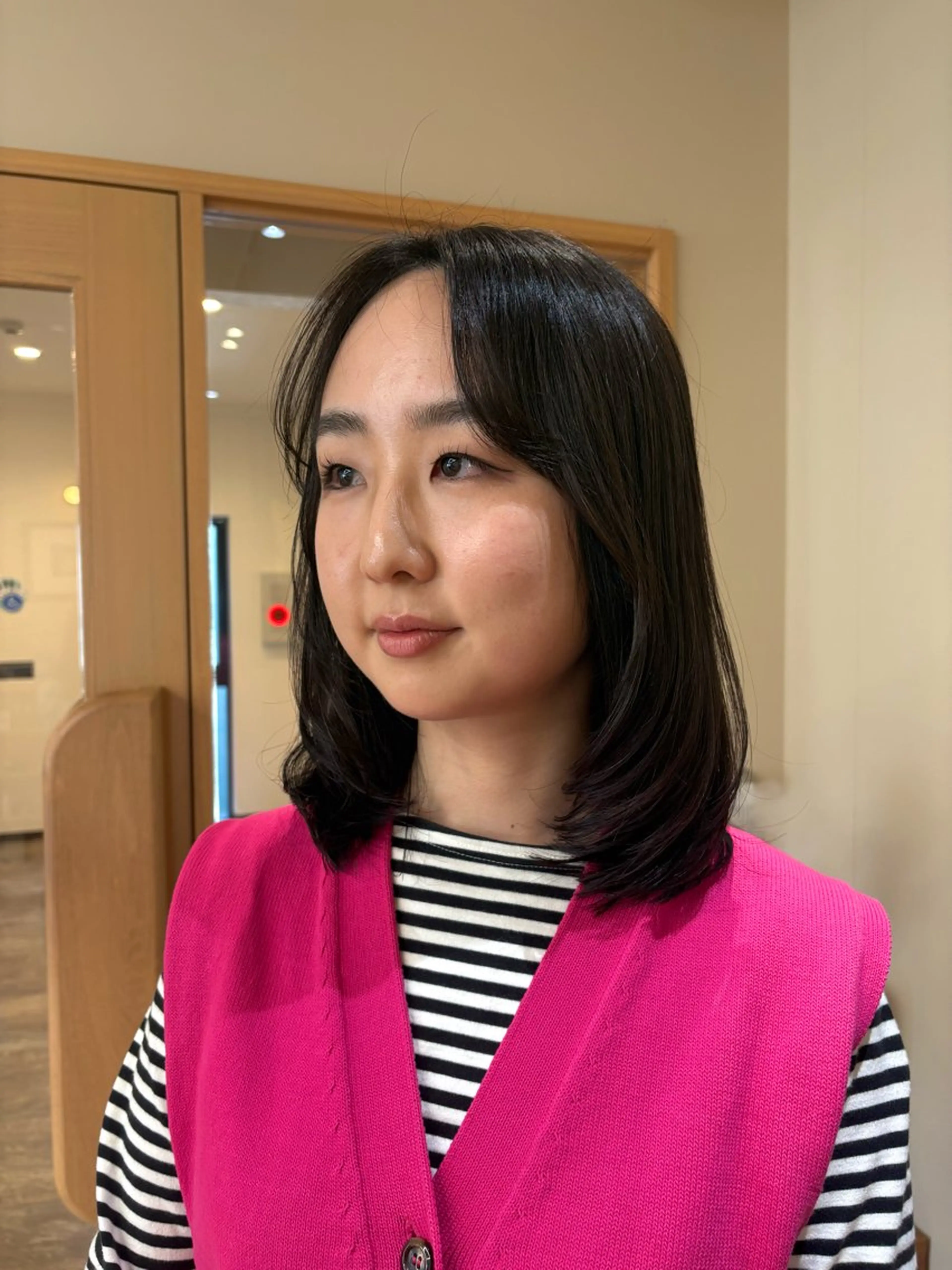 セミロング レイヤーカット カット 暖色＊ベージュ ＊くらたあやかのヘアスタイル