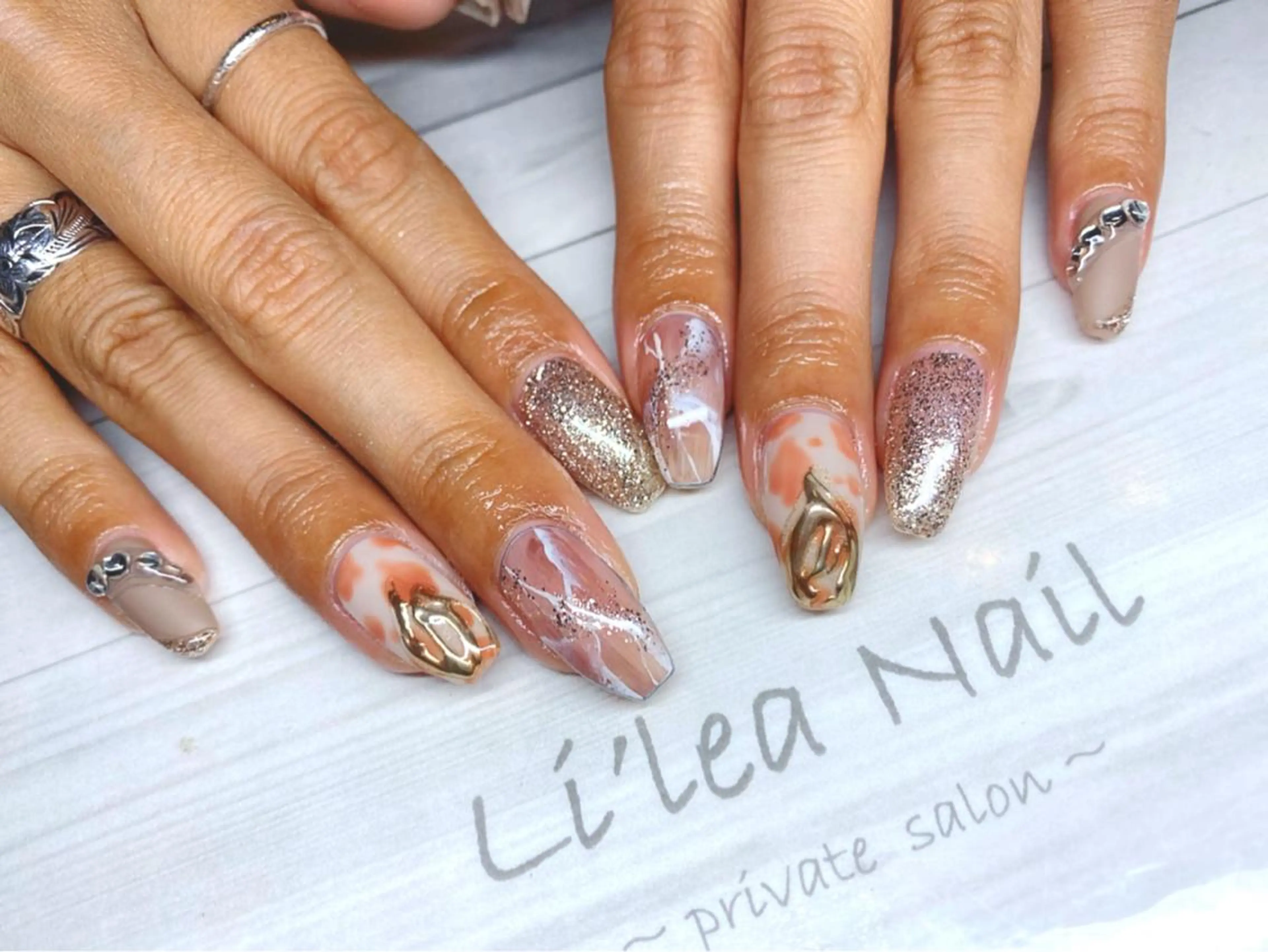 ネイル Li'leaNail AINAのネイルデザイン