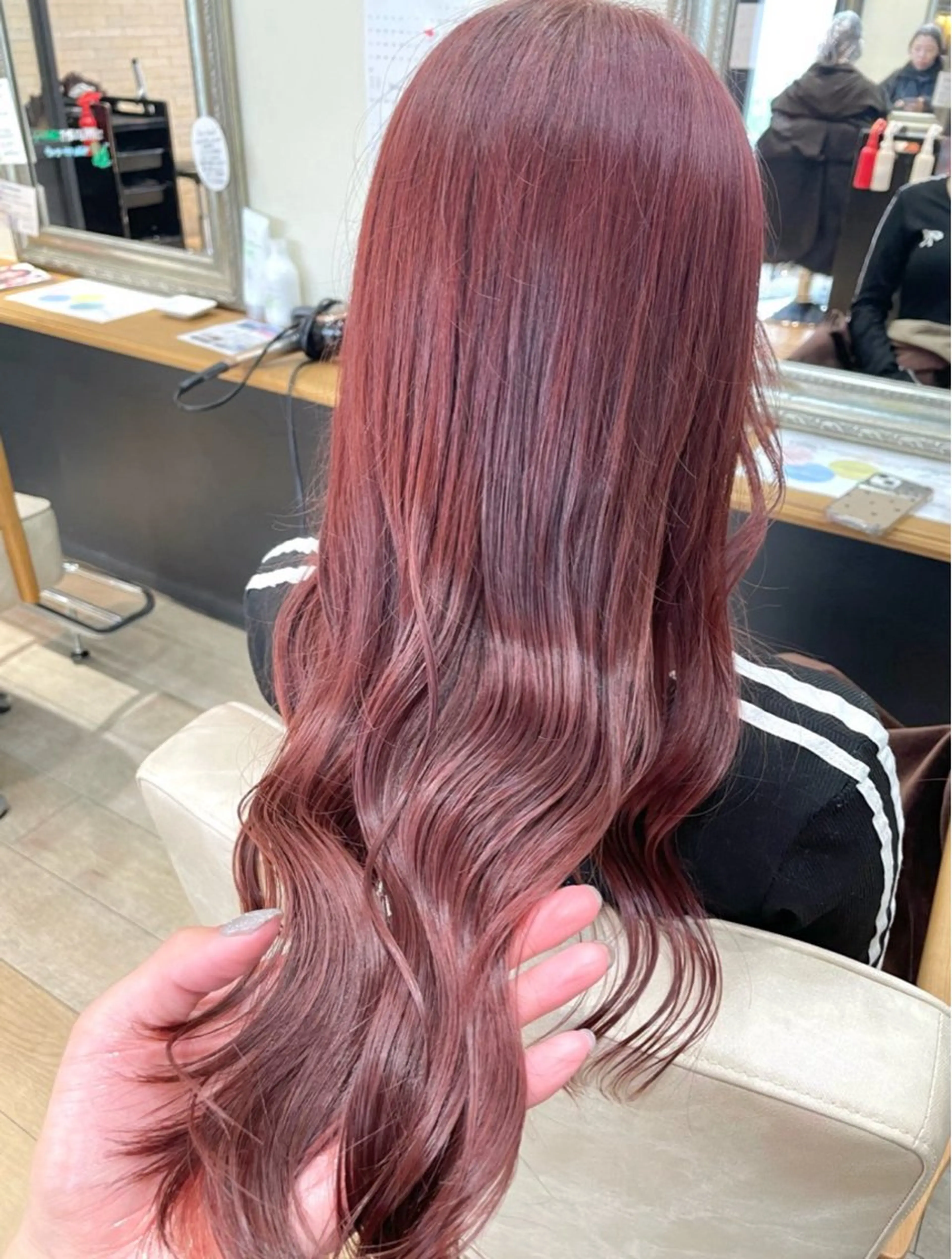 ロング カラー ヘアカラー 松尾 遥花のヘアスタイル