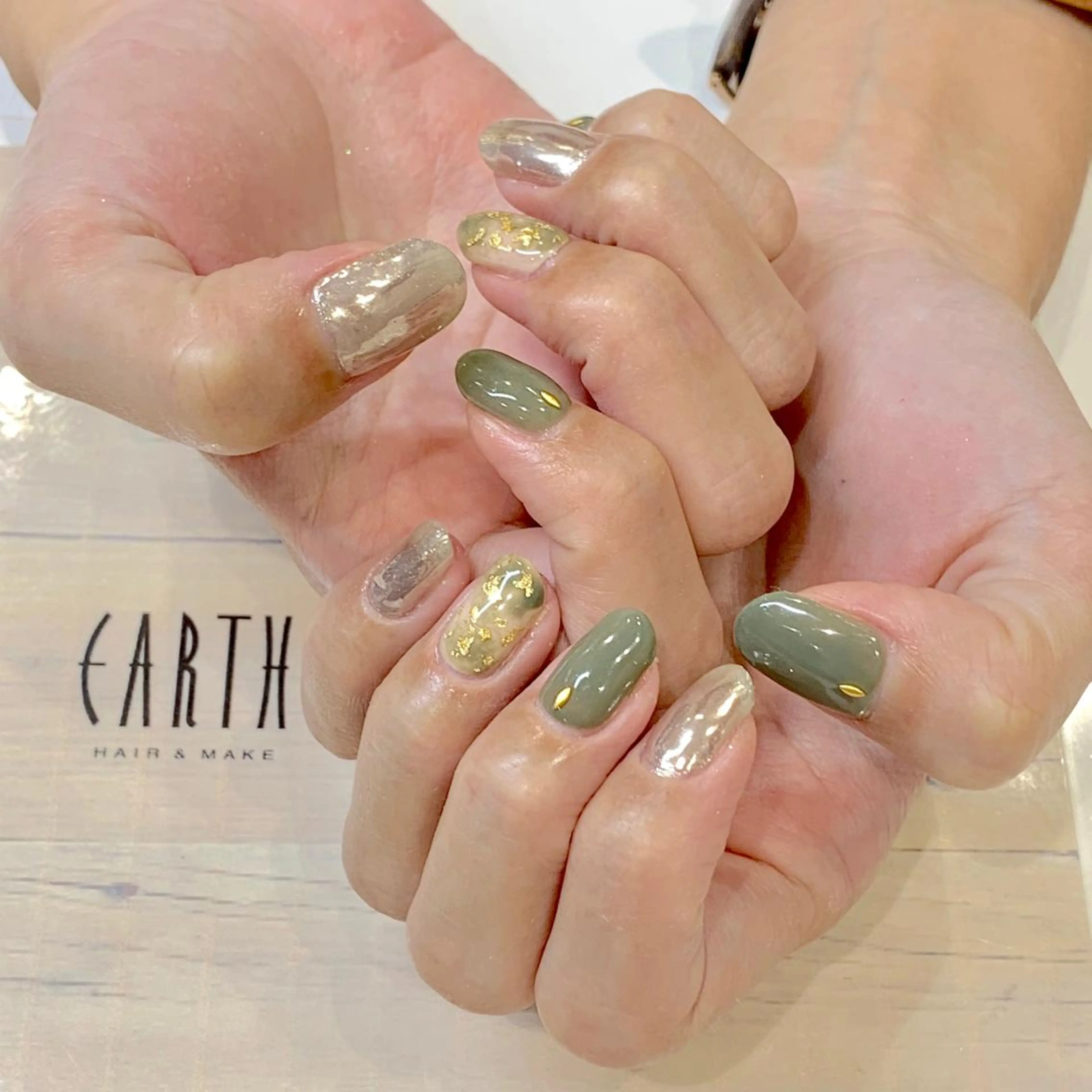 ネイル ミラーネイル ハンドネイル 佐藤 まりえのネイルデザイン