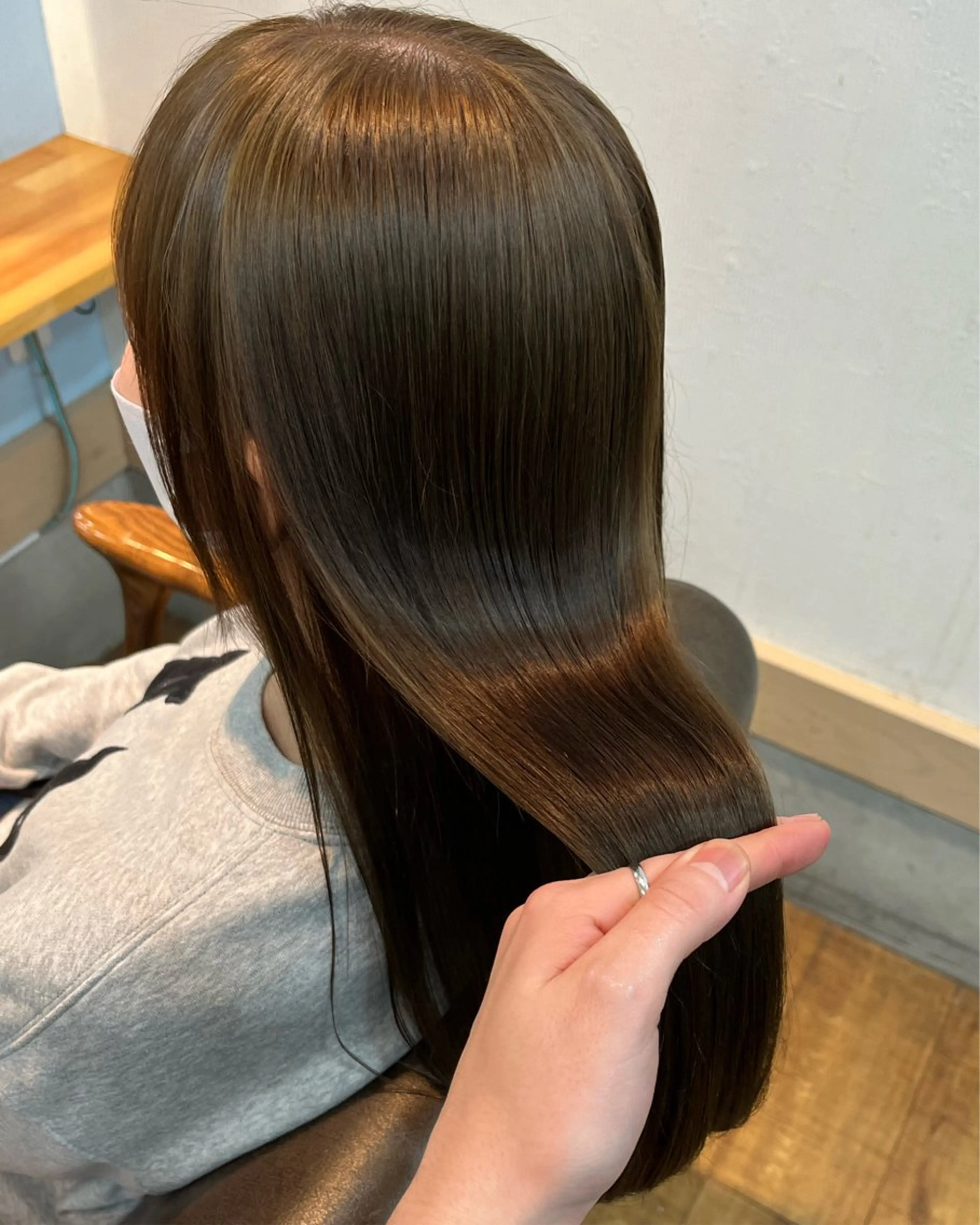 ロング カラー ダブルカラー インナーカラー 髪質改善 ヘアカラー トリートメント ヘッドスパ 🫧艶髪デザイナー 🫧白石航汰のヘアスタイル