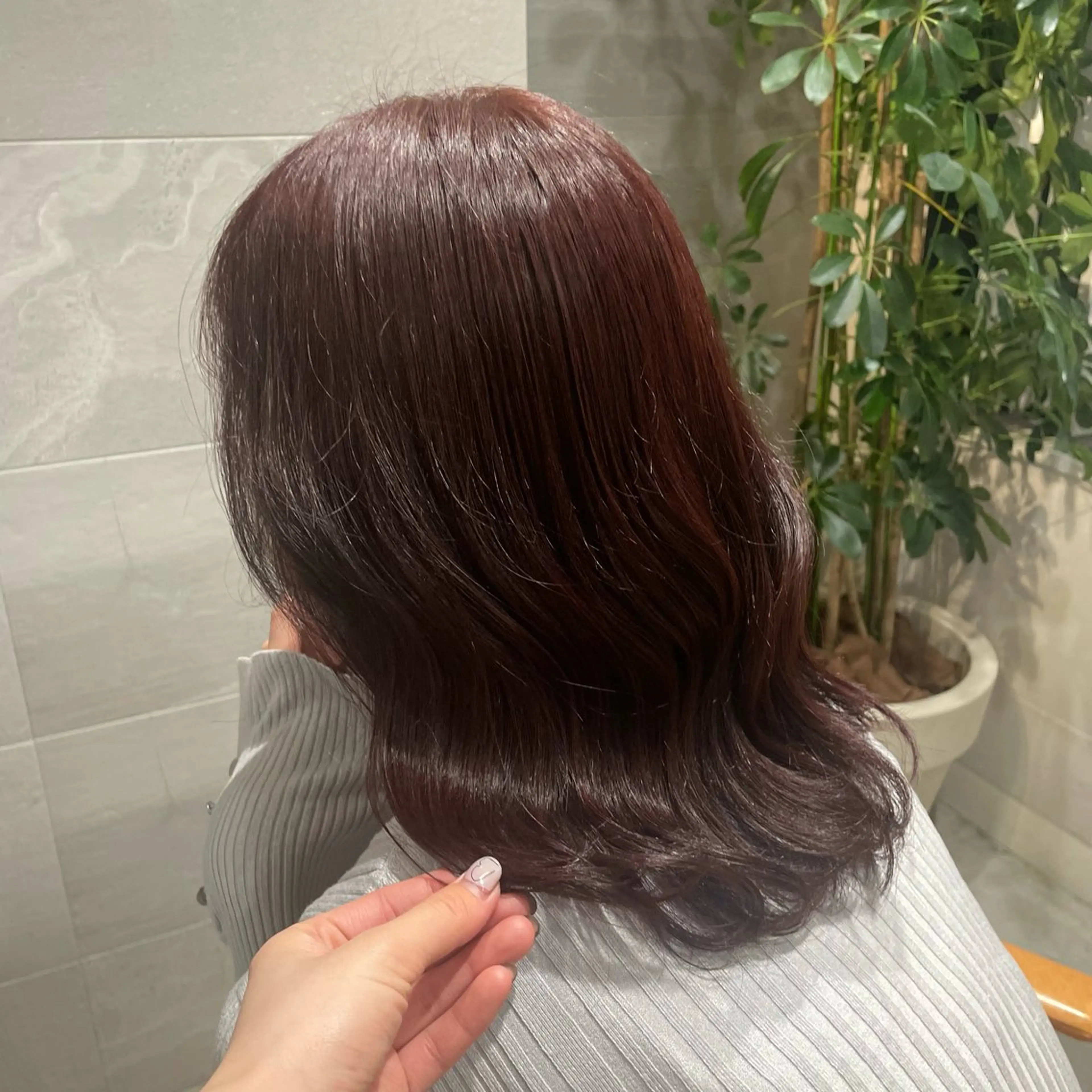 セミロング カラー ブリーチ ブラウンカラー ブリーチなしカラー ピンクカラー はやしだ あおいのヘアスタイル