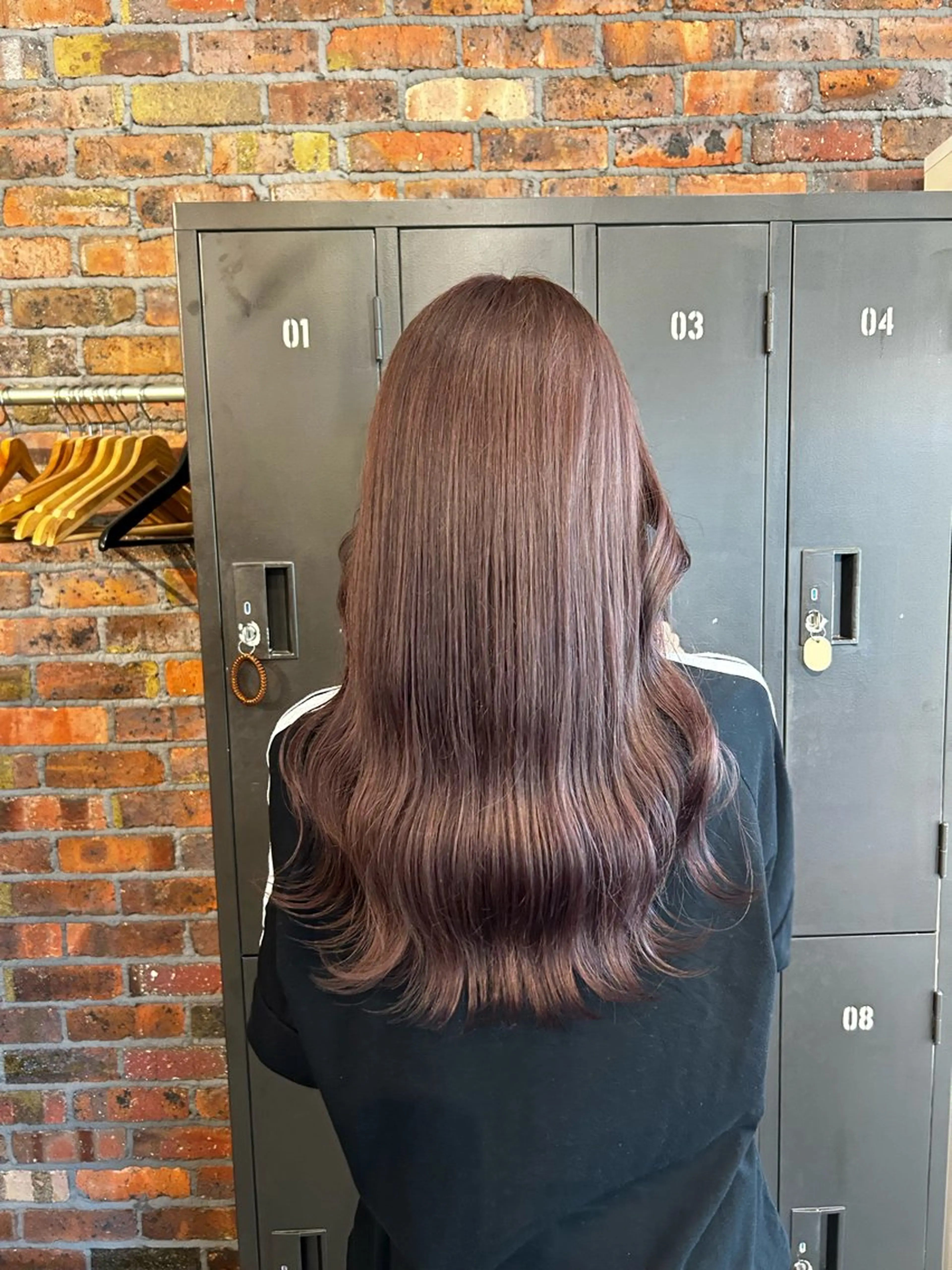 セミロング カラー ブラウンカラー ピンクカラー ピンクブラウン ヘアカラー the BRIDGE 加藤みのりのヘアスタイル