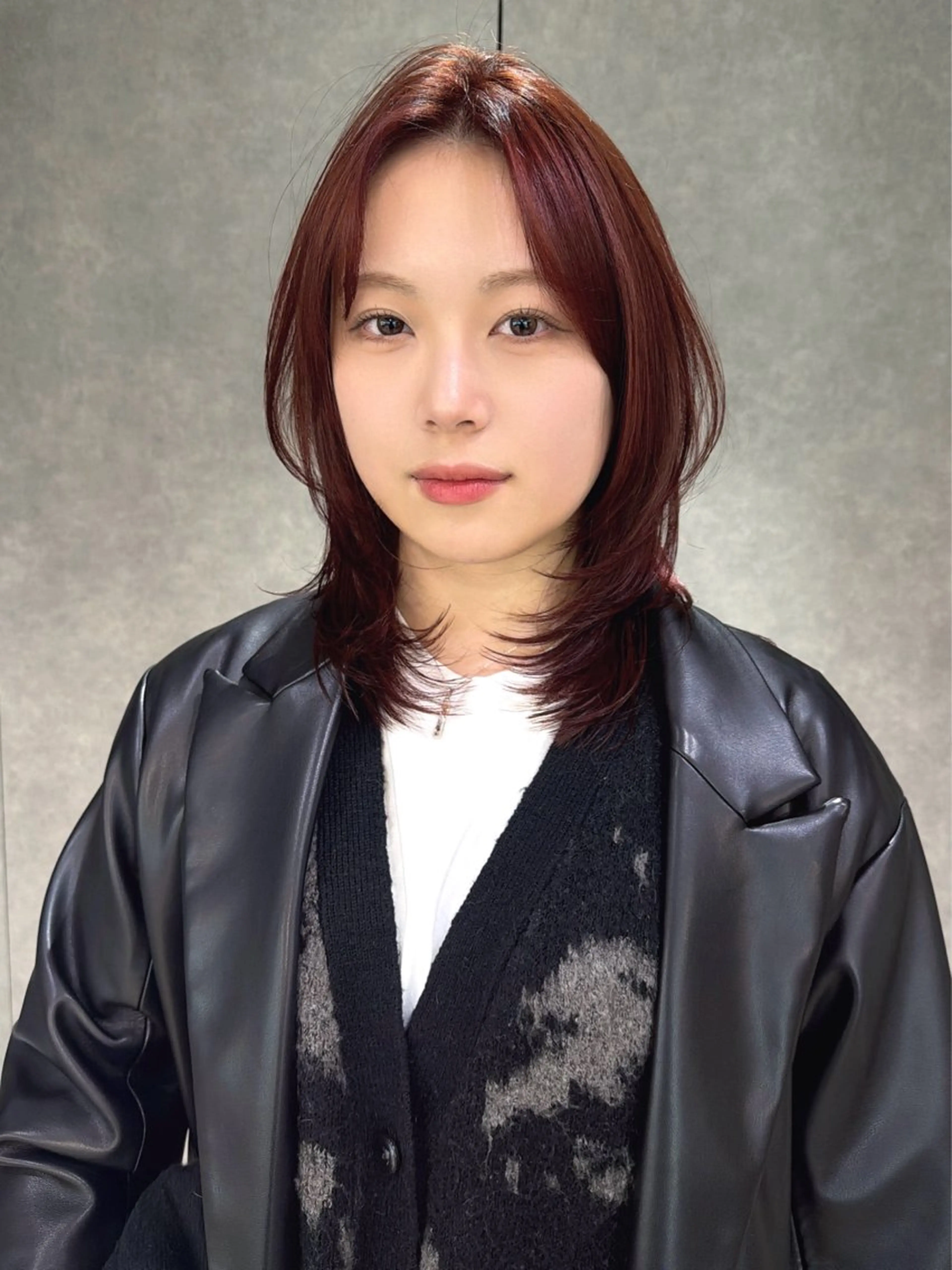 ミディアム カラー ブラウンカラー レッドカラー レッドブラウン ハッシュカット カット ヘアカラー yu-kaハッシュ カット/韓国レイヤーのヘアスタイル