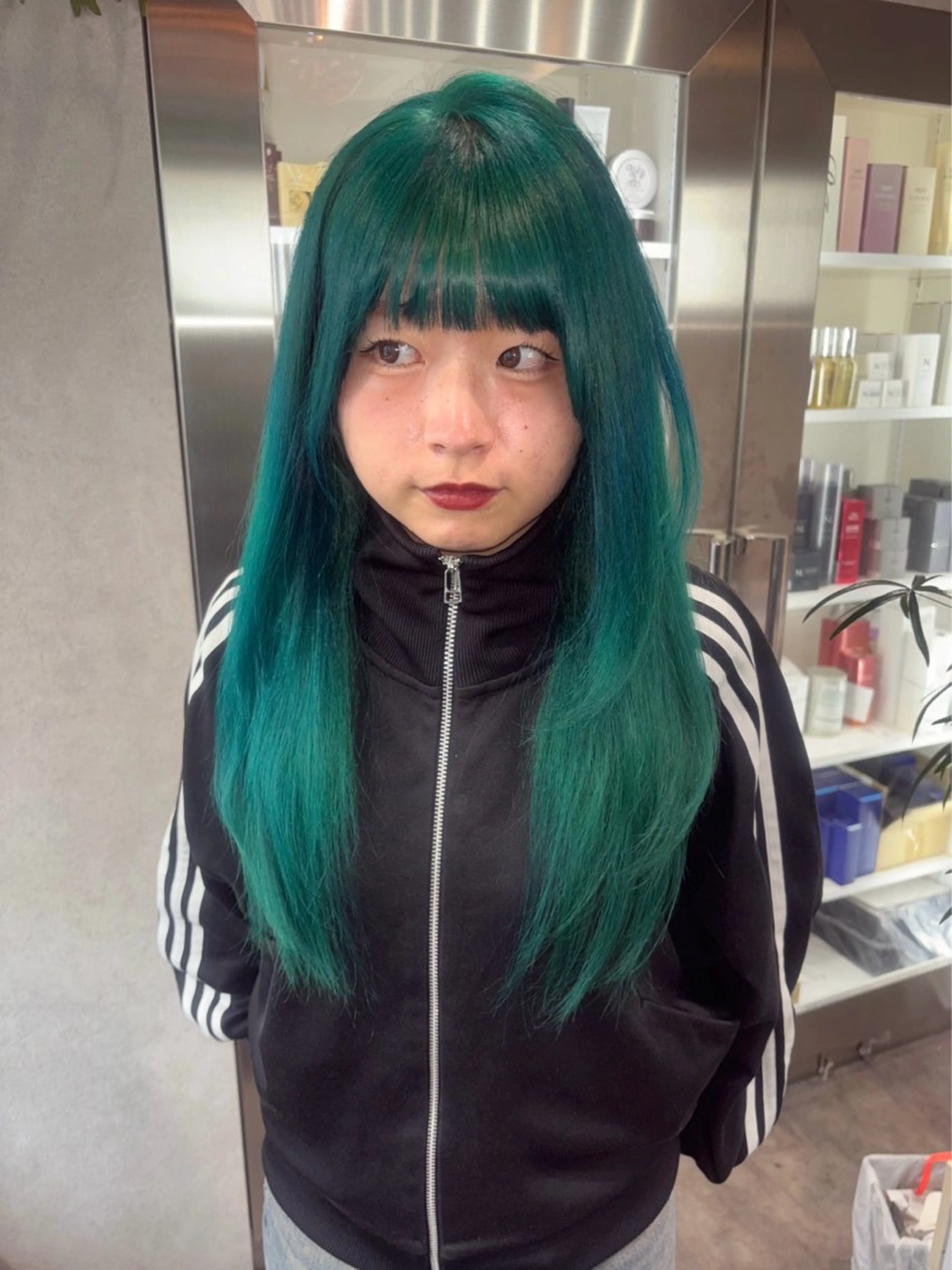 ロング カラー ヘアアレンジ 切りっぱなしボブ ブリーチ ダブルカラー イヤリングカラー ハイライトカラー iona/ハイトーン /ネイルのネイルデザイン