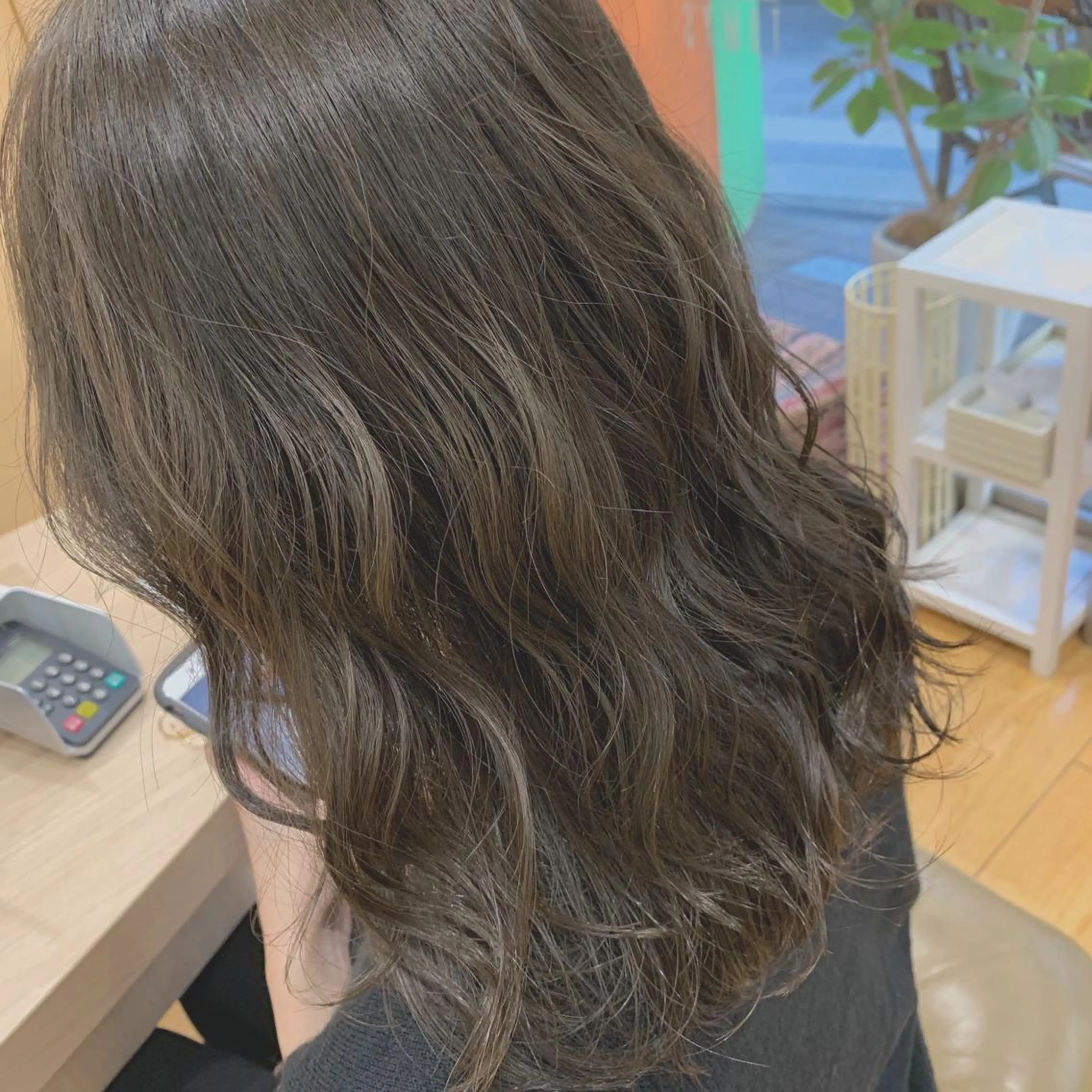 セミロング 丸山 亜加理のヘアスタイル
