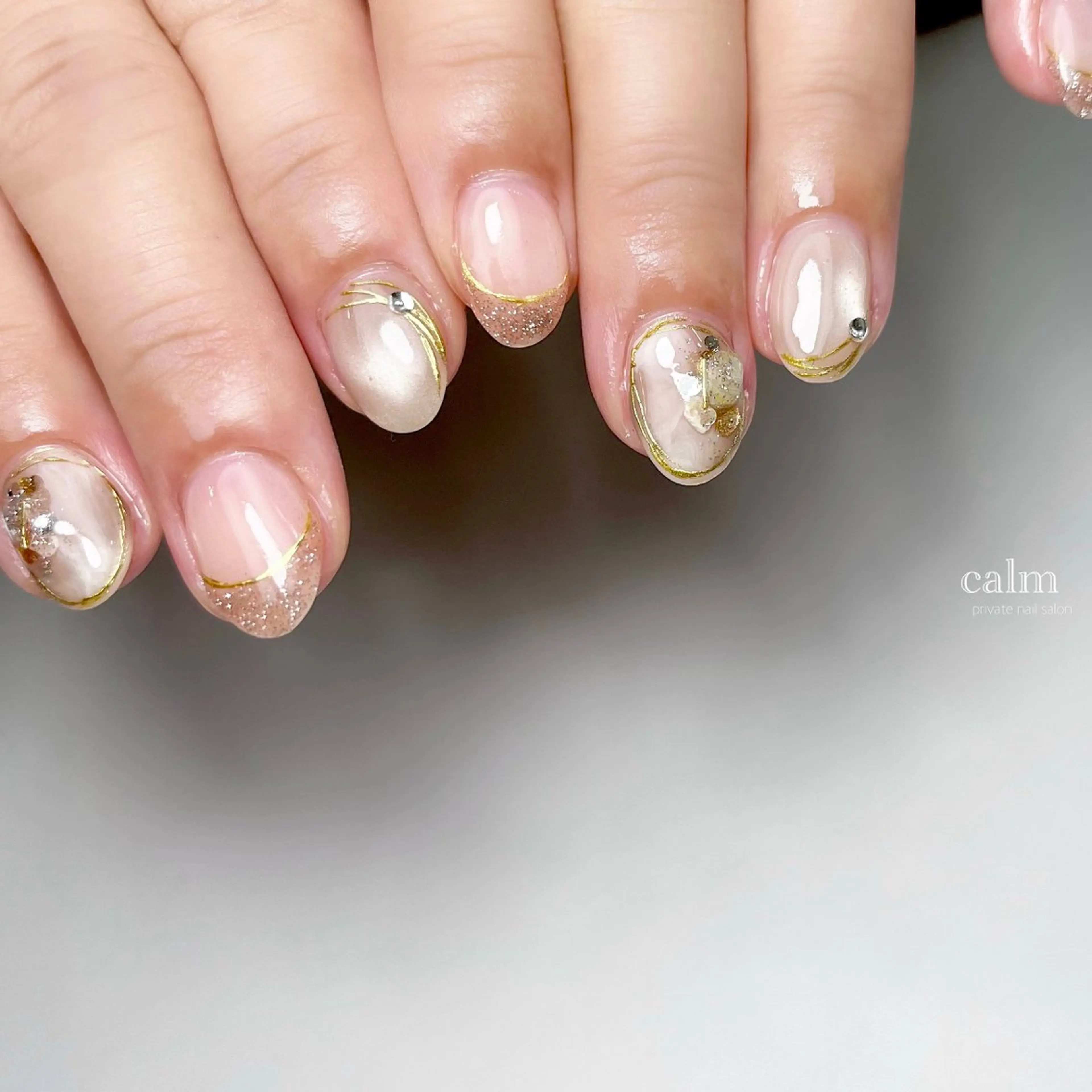 ネイル ハンドネイル calm 〔ｶｰﾑ〕のネイルデザイン