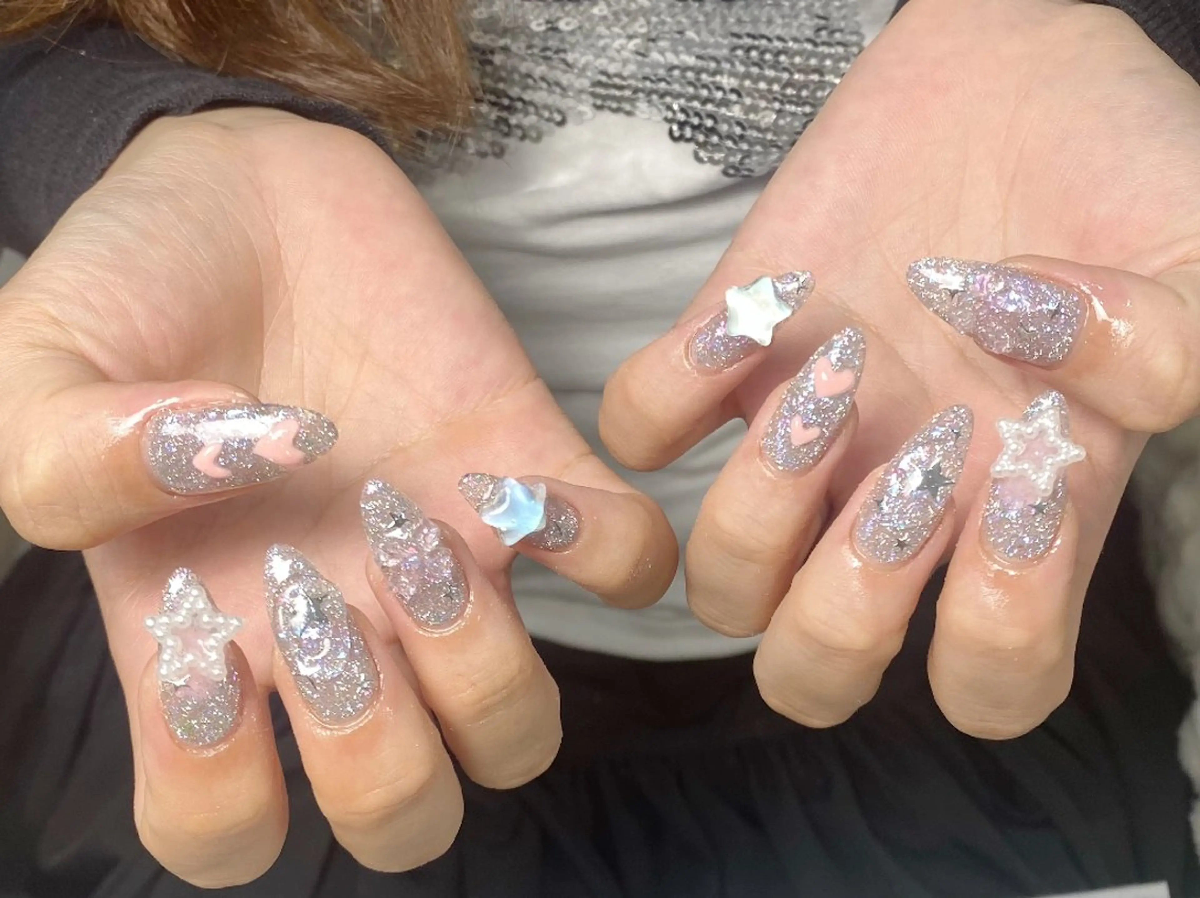 ネイル チークネイル フレンチネイル ジェルネイル ガーリー キラキラネイル ハンドネイル UM Nail Salonのネイルデザイン