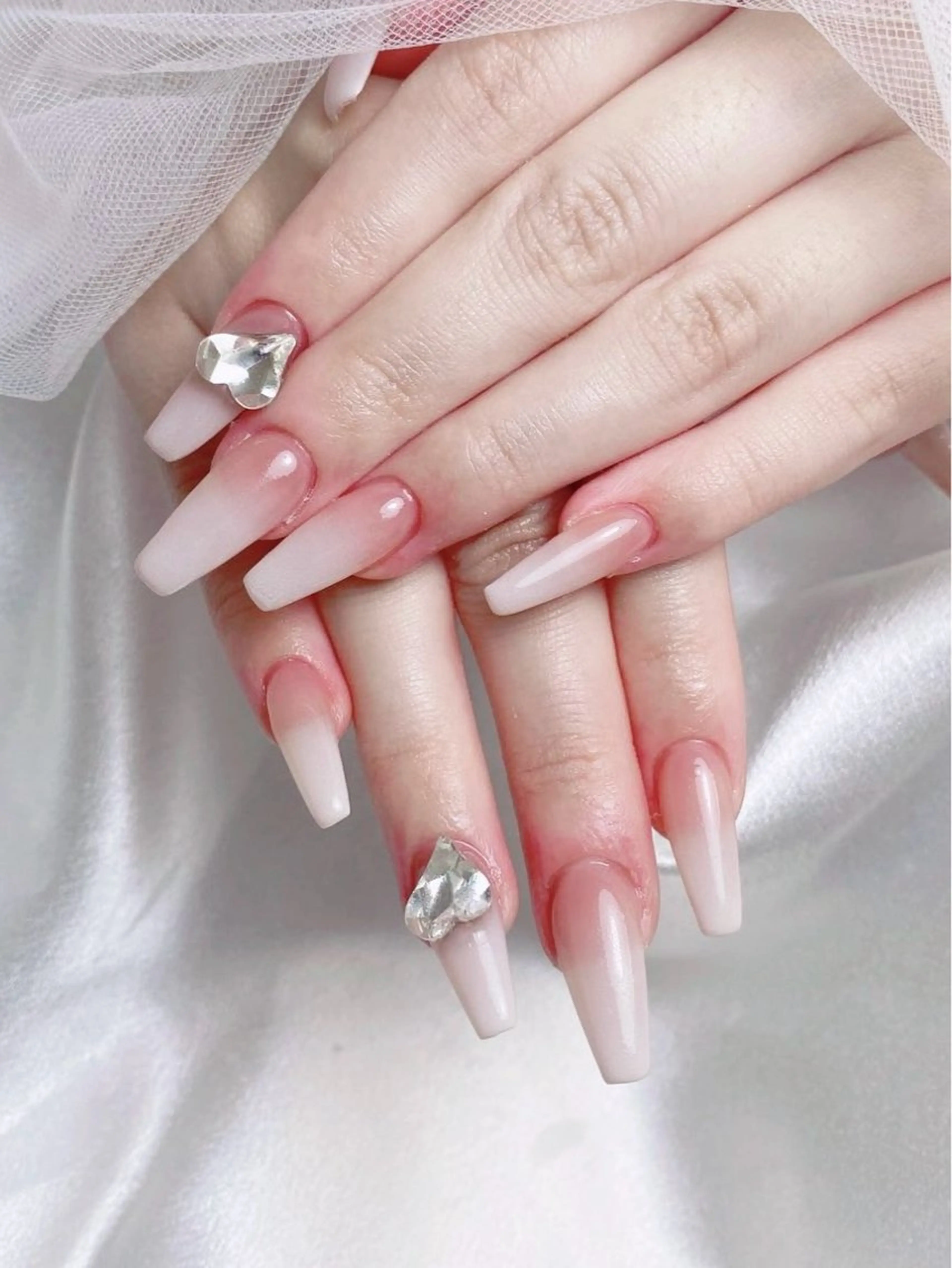 ネイル フレンチネイル ジェルネイル ハート 韓国ネイル マグネットネイル ハンドネイル ネイルサロン lotusのネイルデザイン