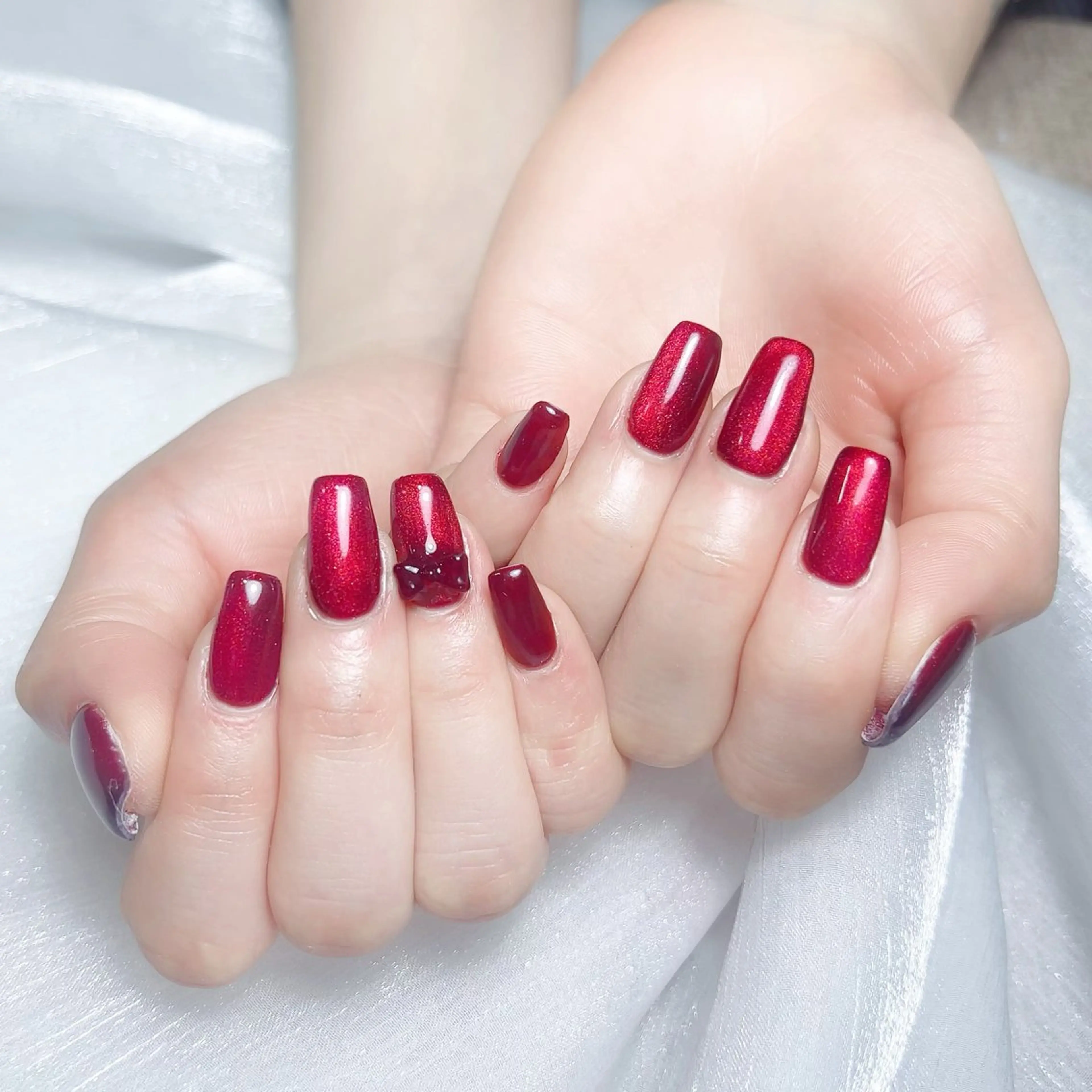 メンズ ネイル メンズ韓国風 アートネイル オーロラネイル ガーリー キラキラネイル ハンドネイル Nail salon 木にいるのネイルデザイン