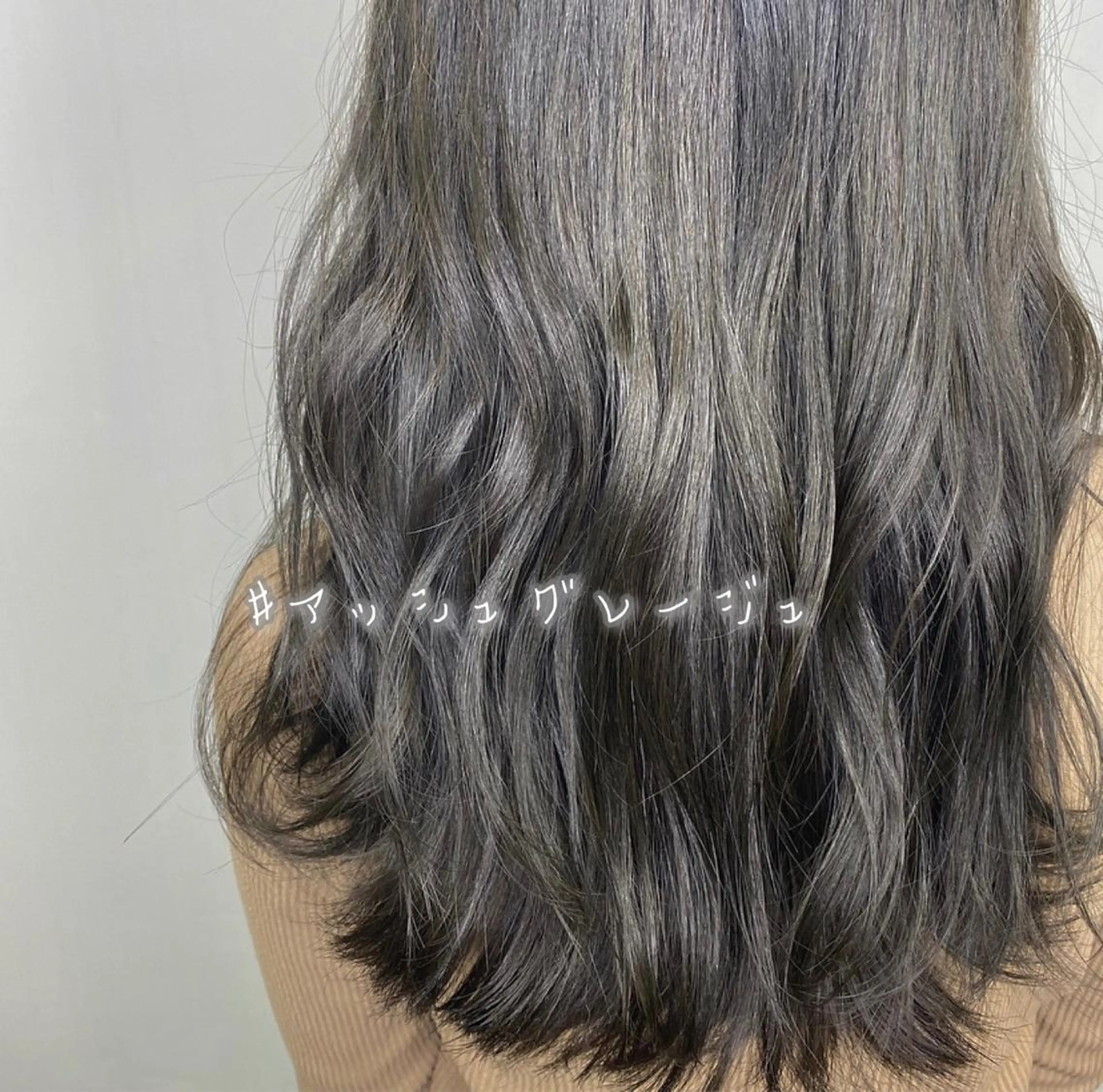 セミロング カラー ヘアアレンジ HAIRSALONLOOP所属・川上 麻梨阿のヘアスタイル