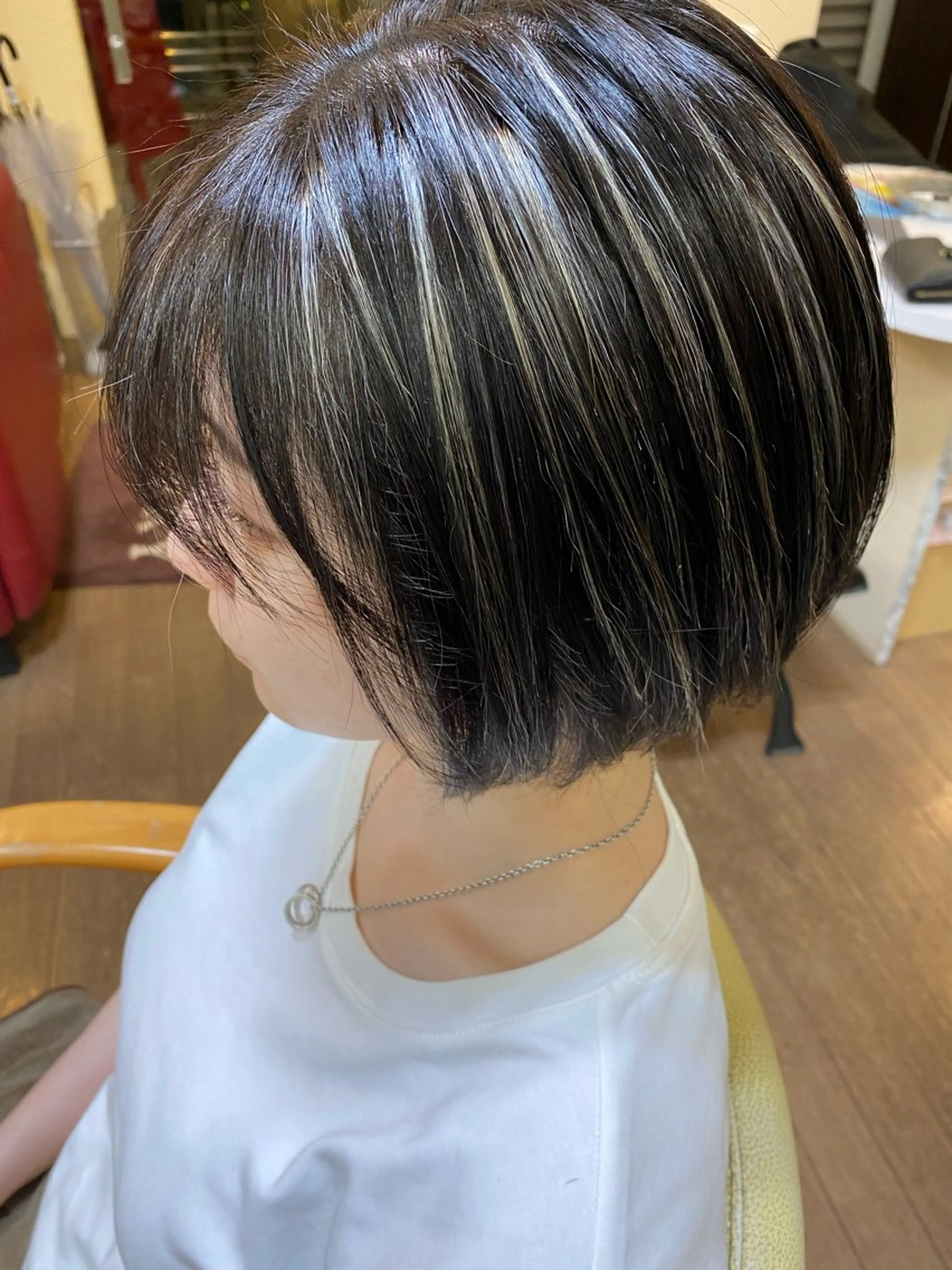 カット＋ハイライト＋オンカラー＋トリートメントの写真