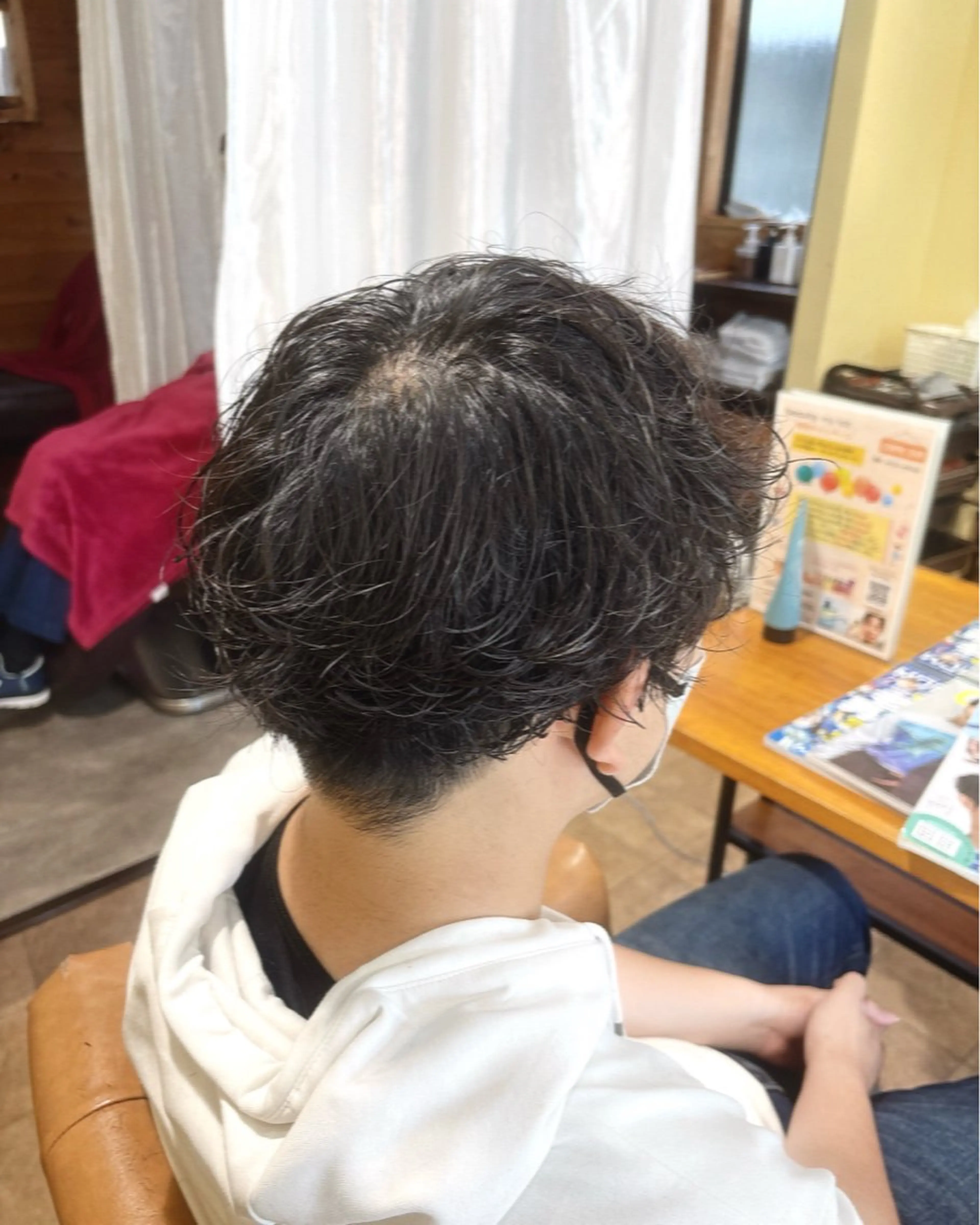 ショート パーマ KOUKI メンズカットのヘアスタイル