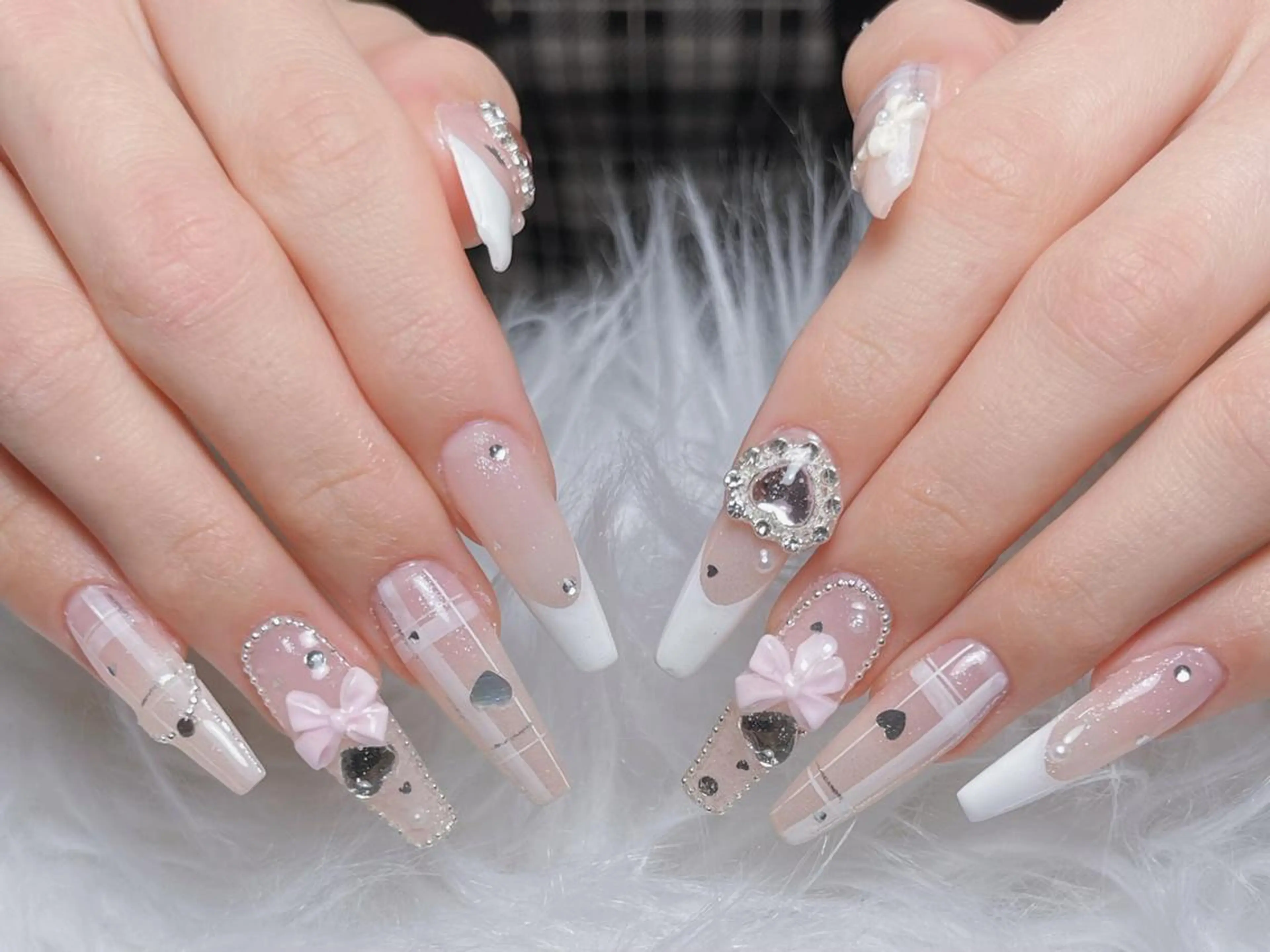 ネイル オーロラネイル 長さ出し フットネイル フレンチネイル ジェルネイル Mio💖Belle Nail Salonのネイルデザイン