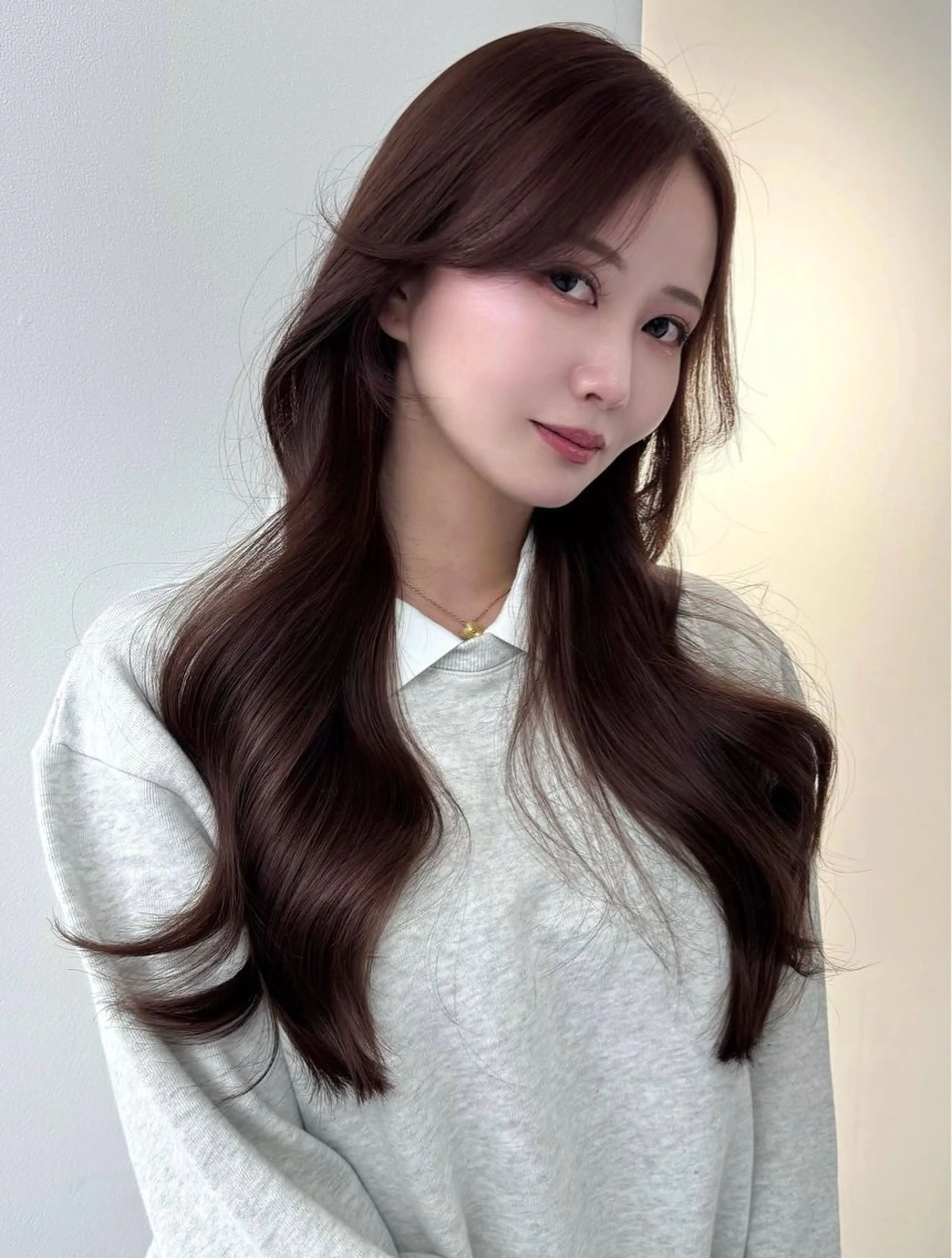 🩶土日祝限定🤍ブリーチ無しダブルカラー+カット+髪質改善oggi otto 1STEPトリートメントの写真