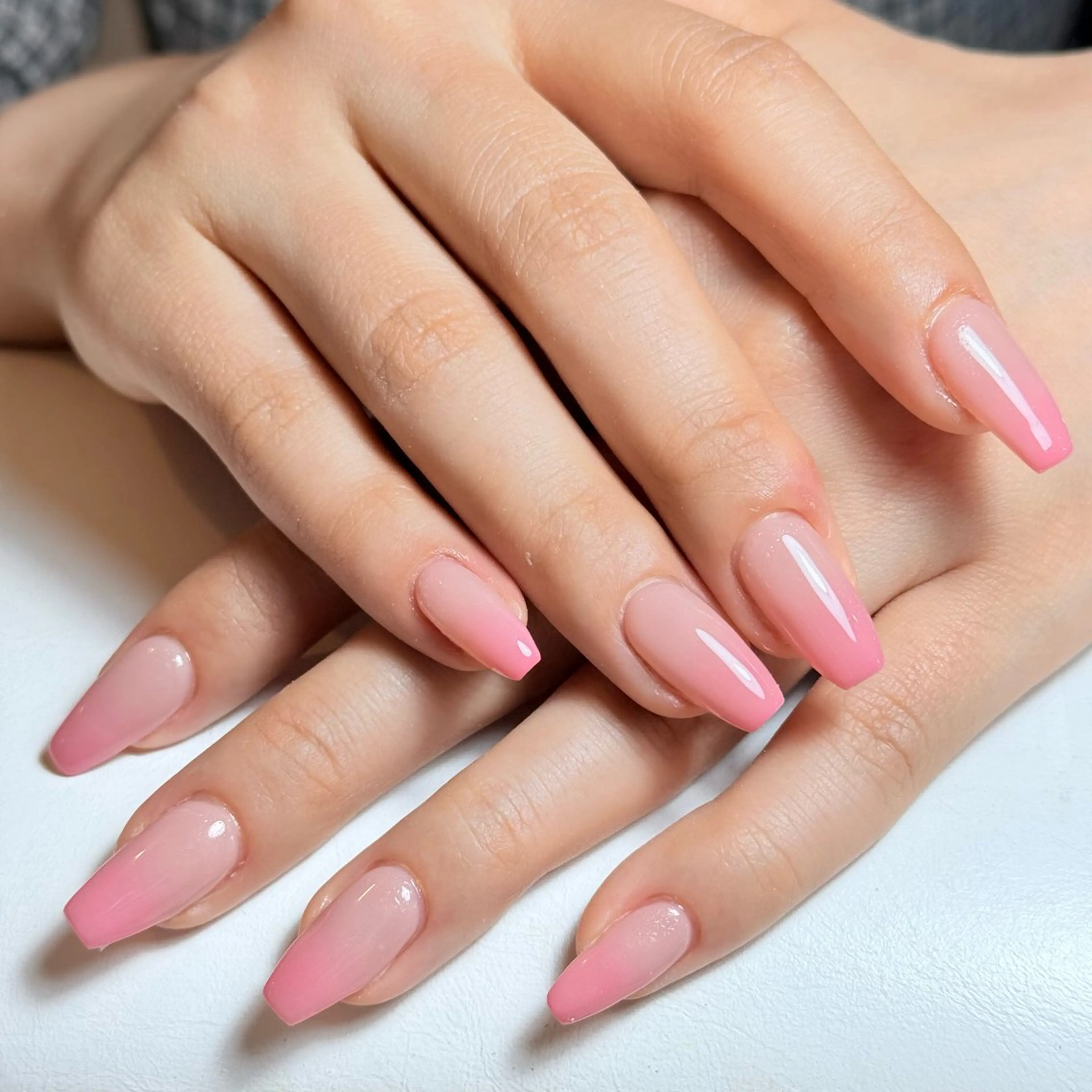 ネイル チークネイル フレンチネイル グラデーション キラキラネイル 韓国ネイル ハンドネイル Risa_ Nailのネイルデザイン