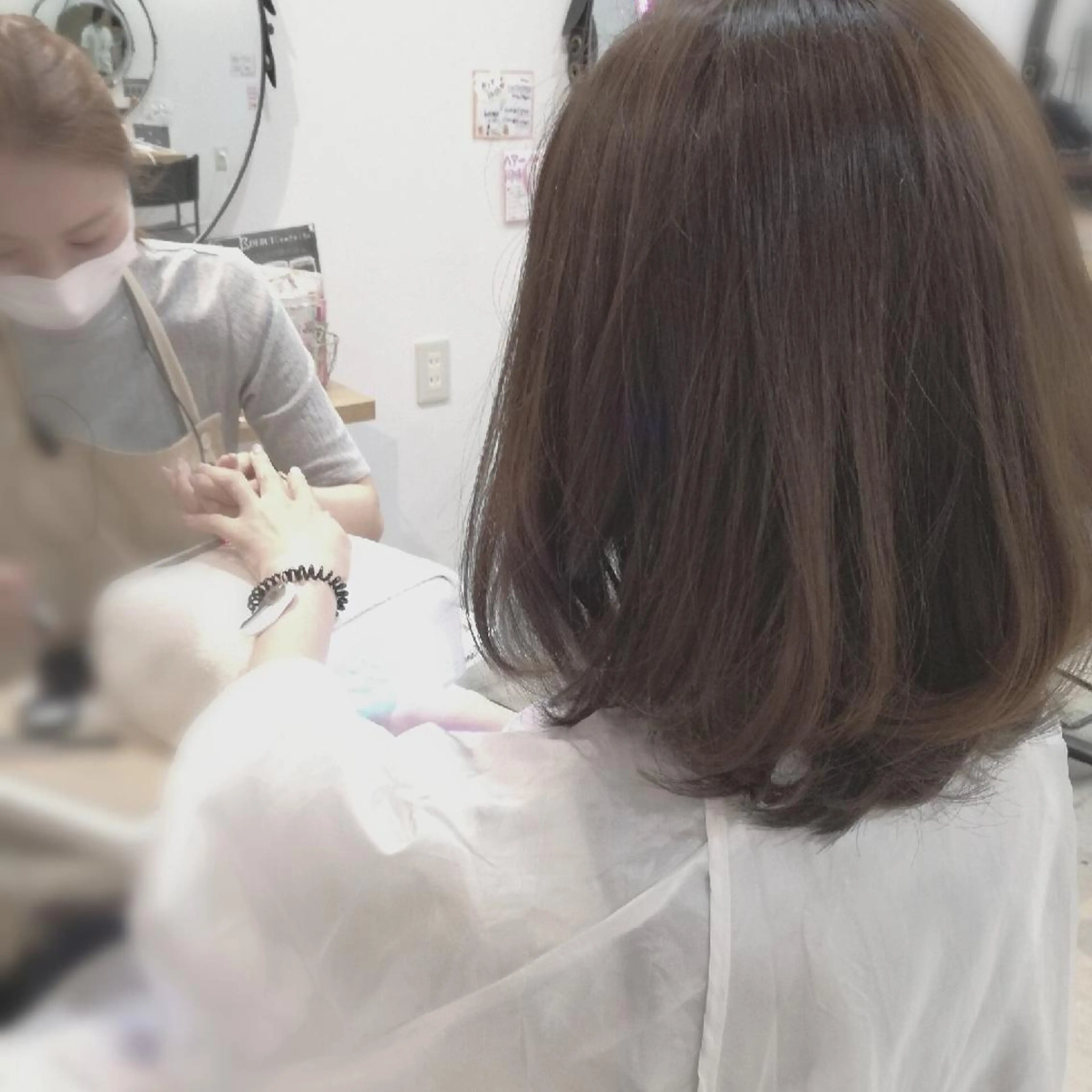 ミディアム パーマ ヘアアレンジ カラー ネイル メンズ キッズ マツエク・マツパ 中津No.1髪質改善 店長✨透ける暗髪のヘアスタイル