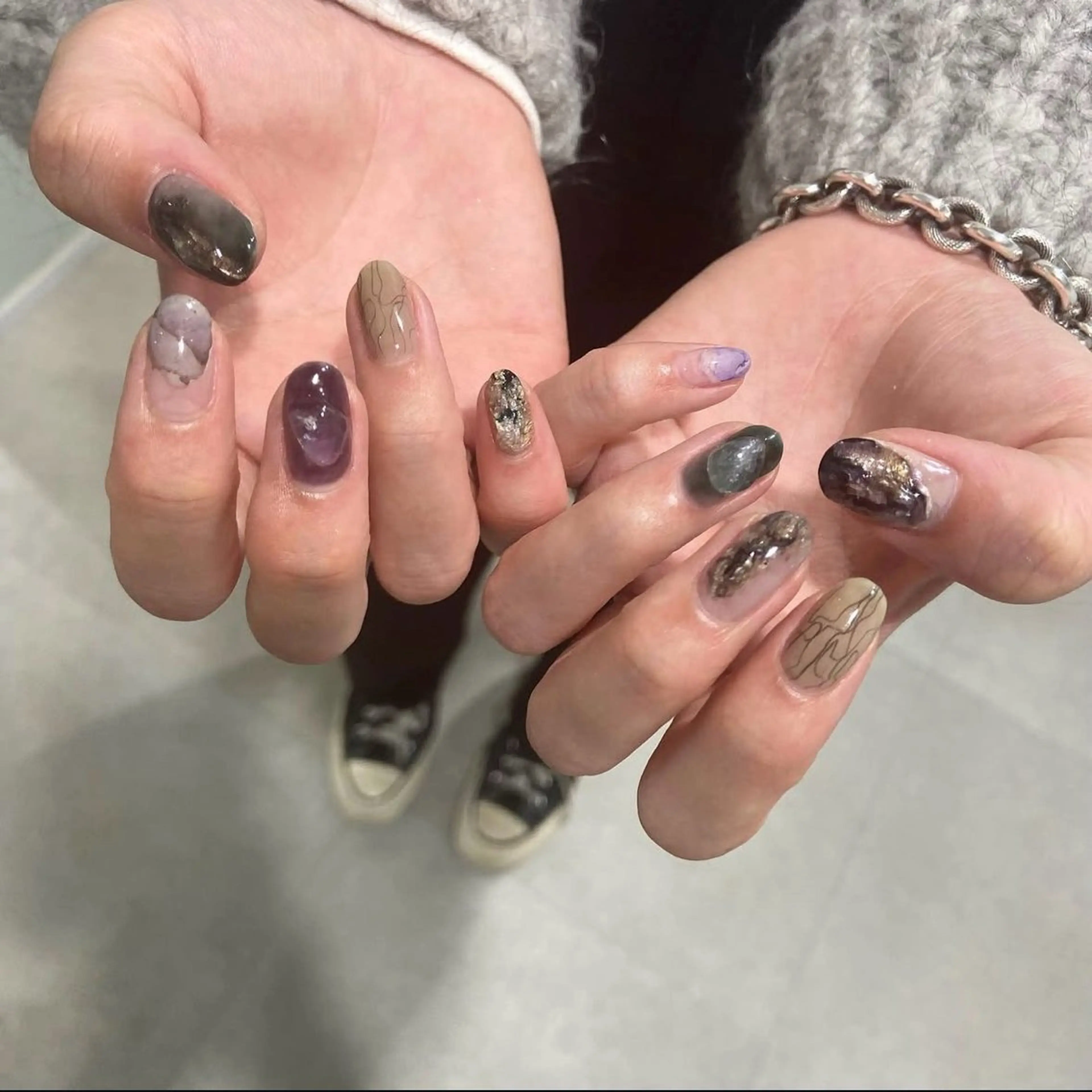 ネイル 白垣 月の眉毛・アイブロウイメージ