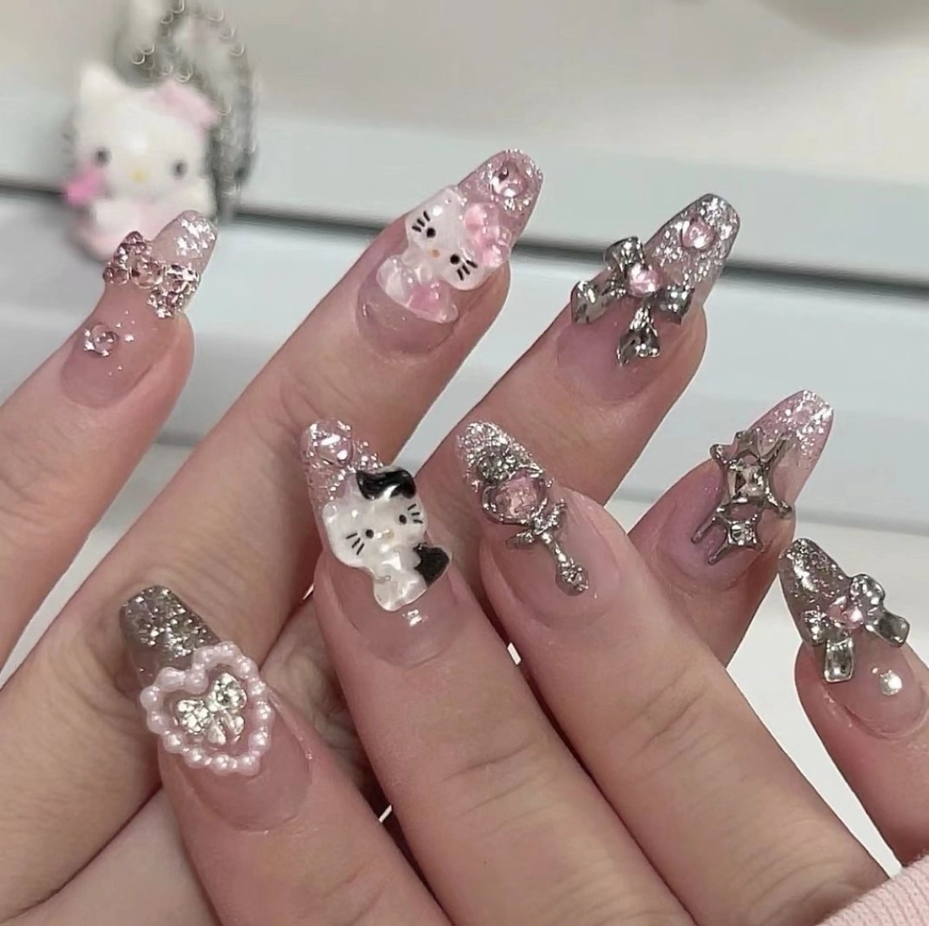 ネイル 長さ出し フレンチネイル グラデーション 卒業式 マグネットネイル ハンドネイル MIHANA NAILのネイルデザイン