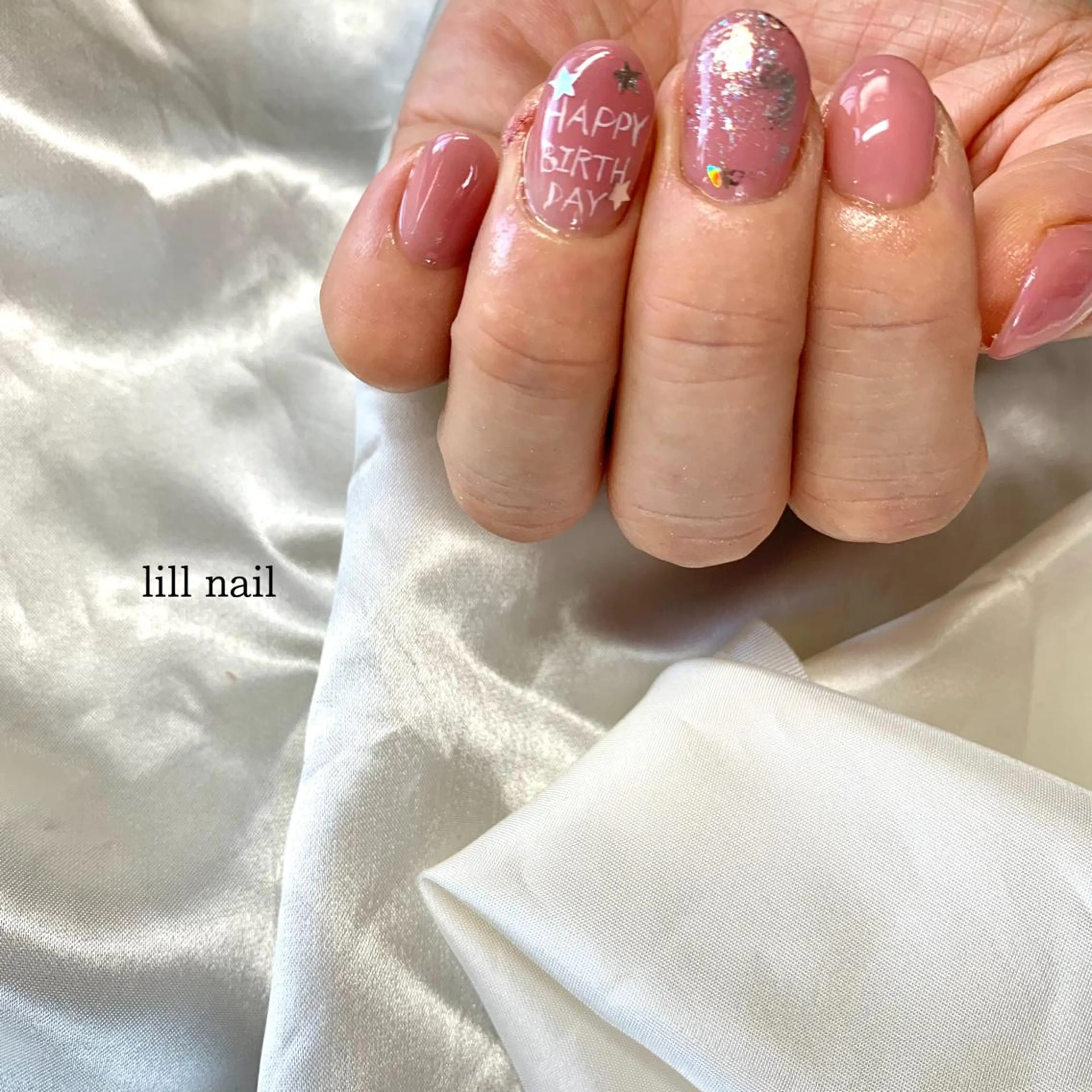 ミディアム pllia beautyのネイルデザイン