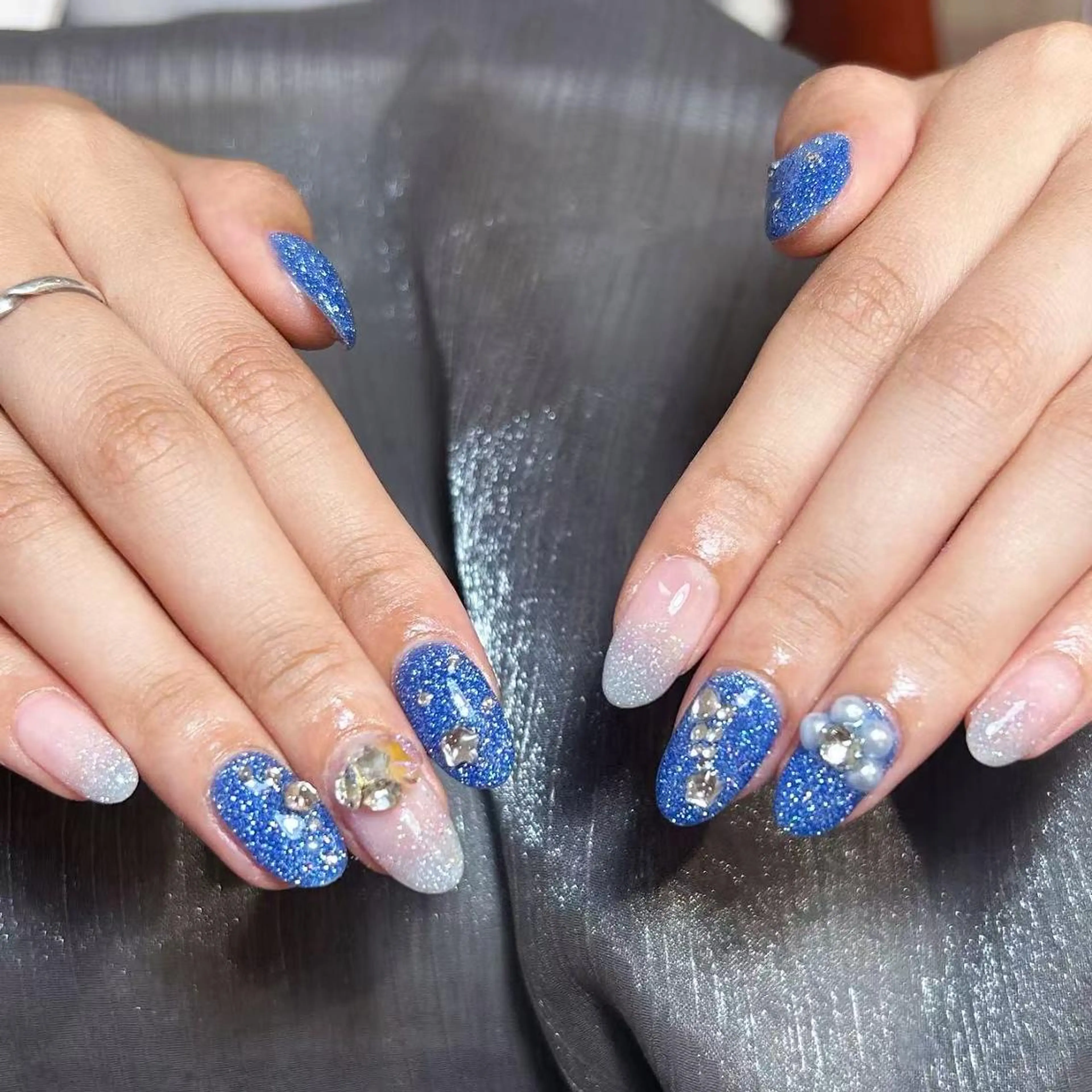 ネイル アートネイル オーロラネイル ガーリー キラキラネイル マグネットネイル ハンドネイル DIAMOND 💦のネイルデザイン