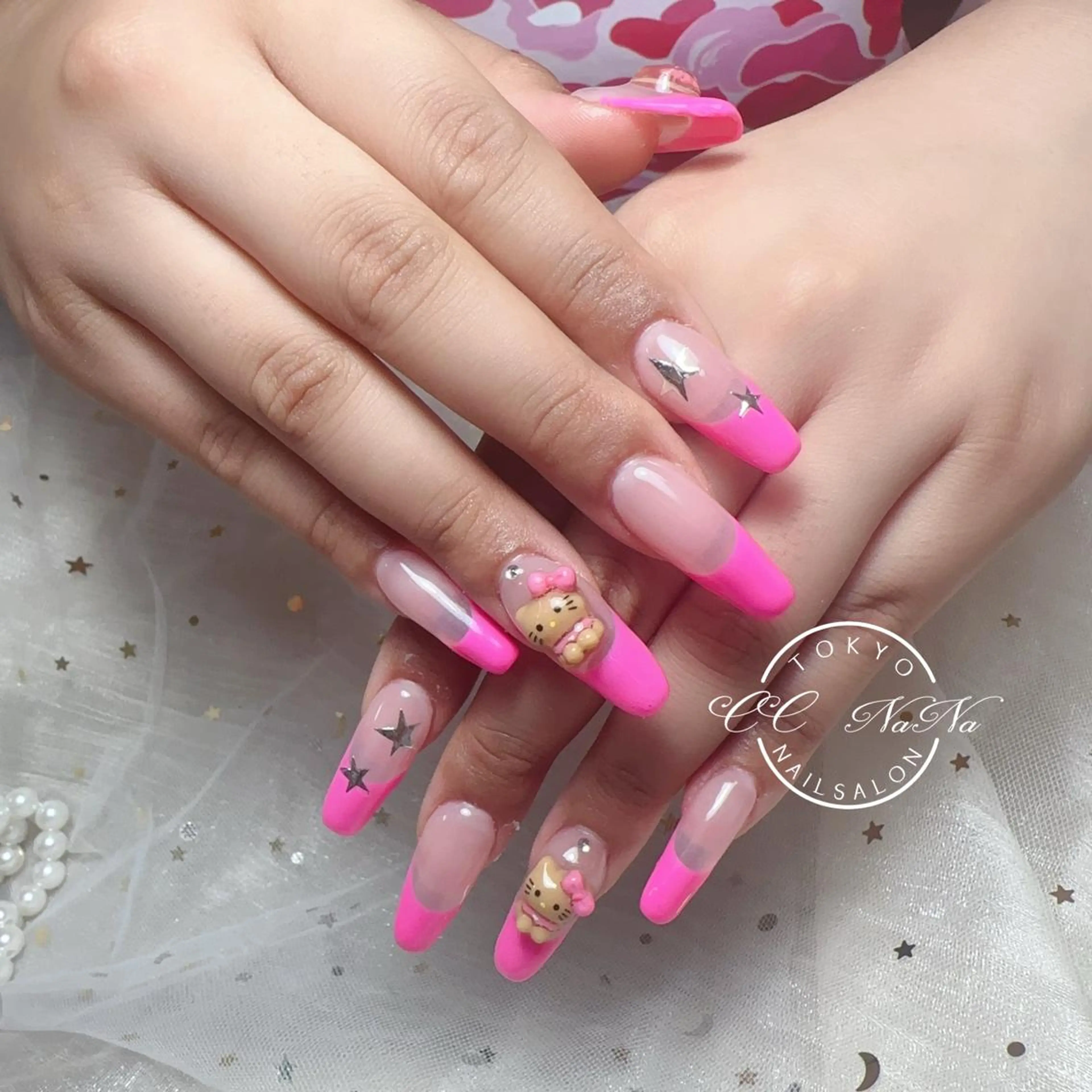 ネイル ゴージャス スカルプネイル 夏ネイル ハンドネイル CC NaNa ワンホンネイル🌙Nのネイルデザイン